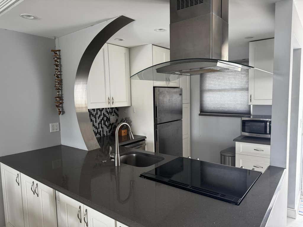 Photo of 1777 SE 15TH Street #220, Fort Lauderdale, FL 33316 (MLS # B26061450)