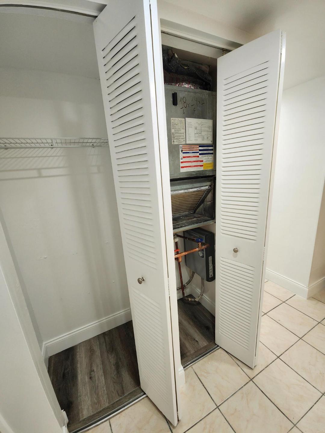 Heritage Circle Condo - Residential Lease