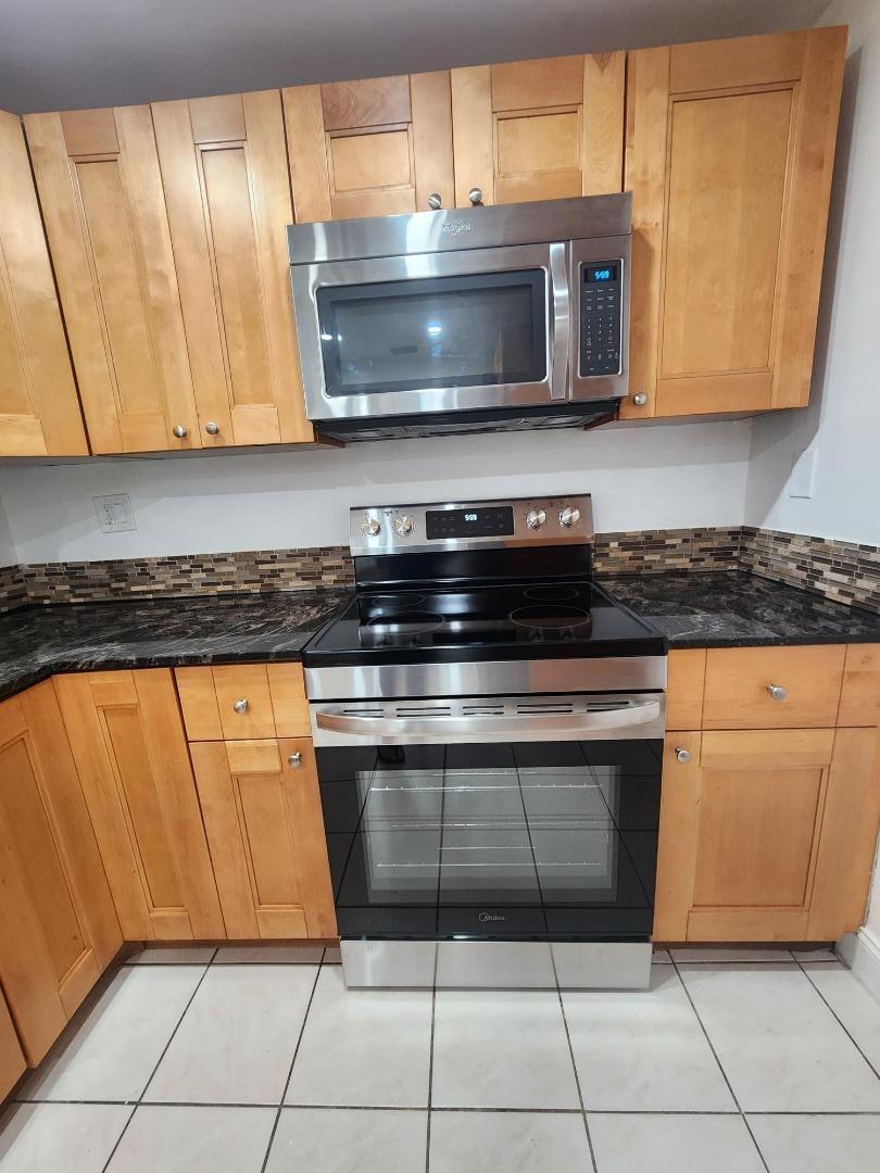 4384 NW 9th Ave 19-1D