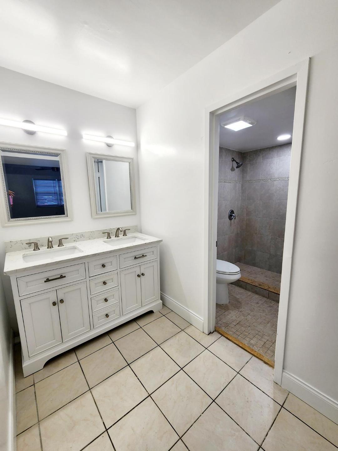 Heritage Circle Condo - Residential Lease