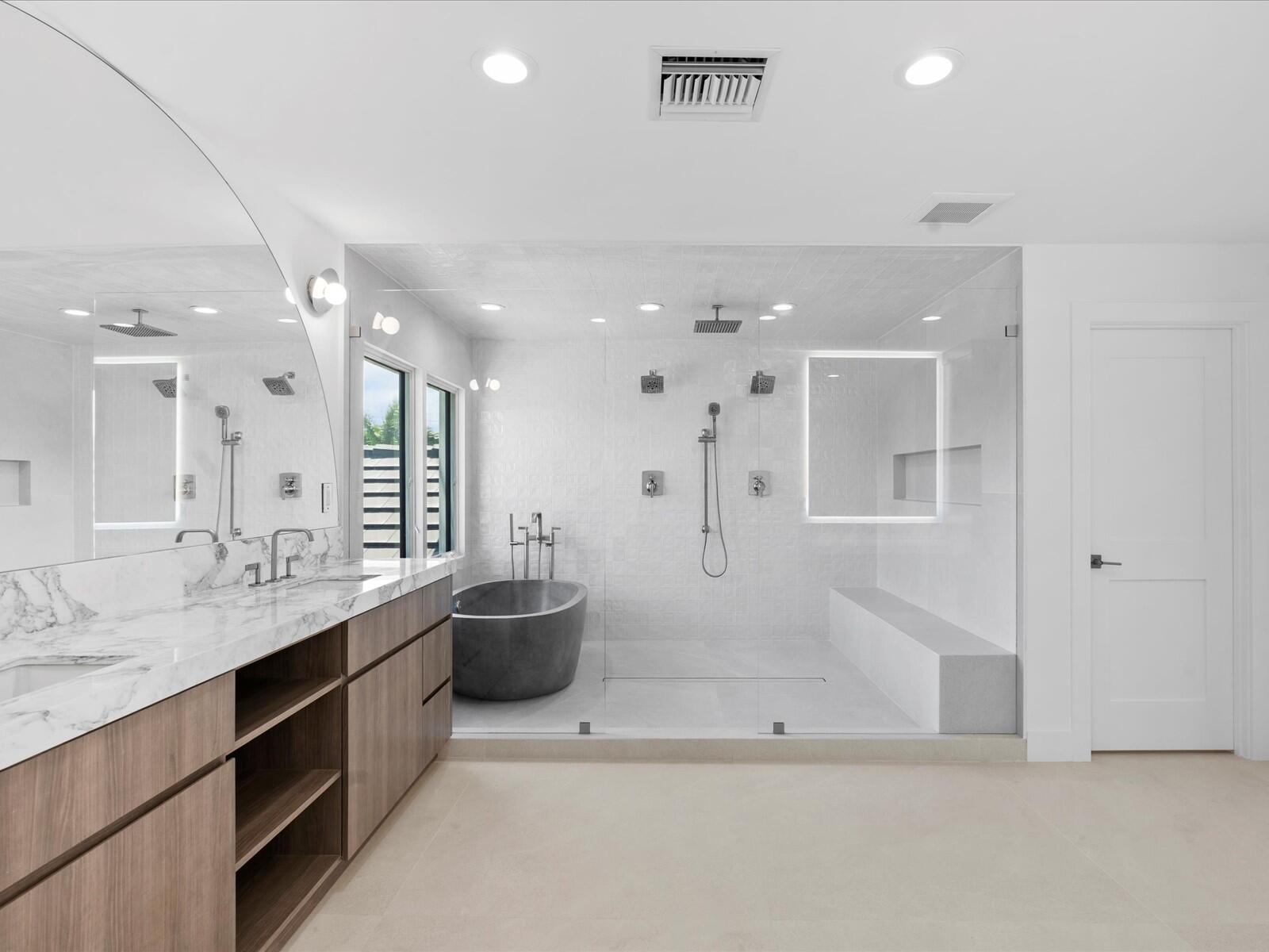 COUNTRY CLUB POINT - Residential