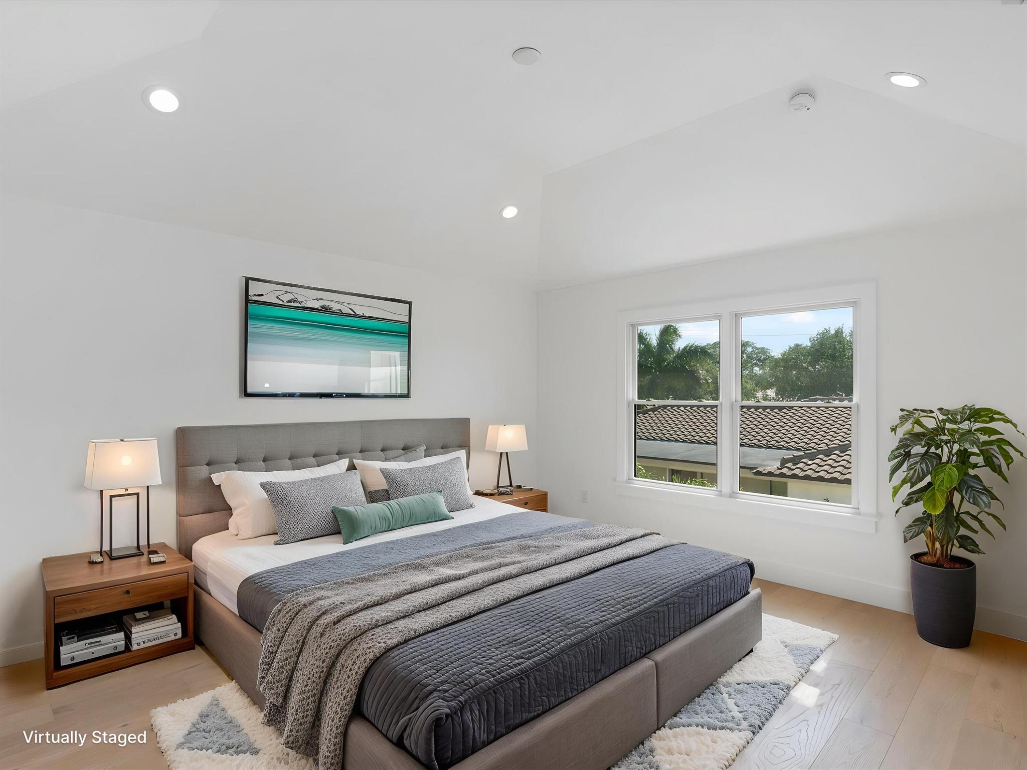 COUNTRY CLUB POINT - Residential