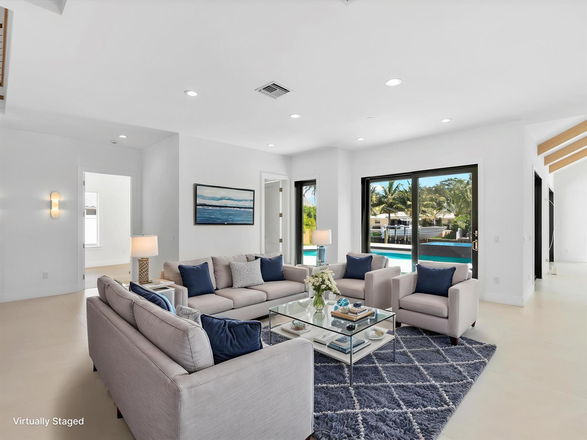 COUNTRY CLUB POINT - Residential