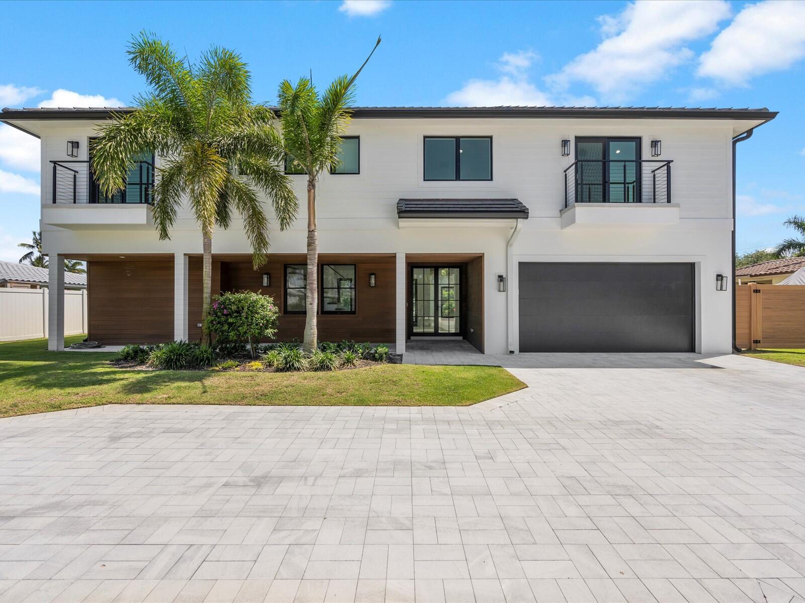 8 Leeward Circle