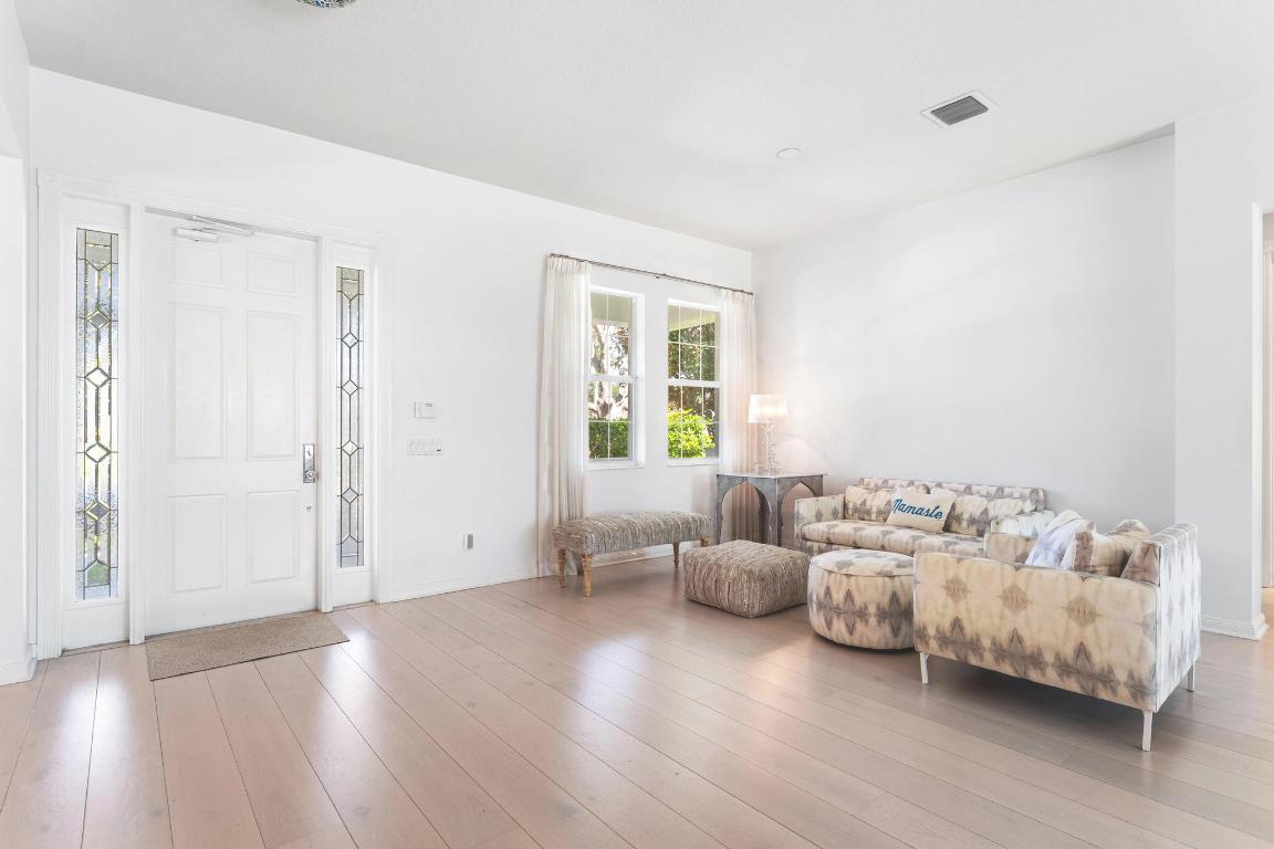 3446 W Mallory Boulevard