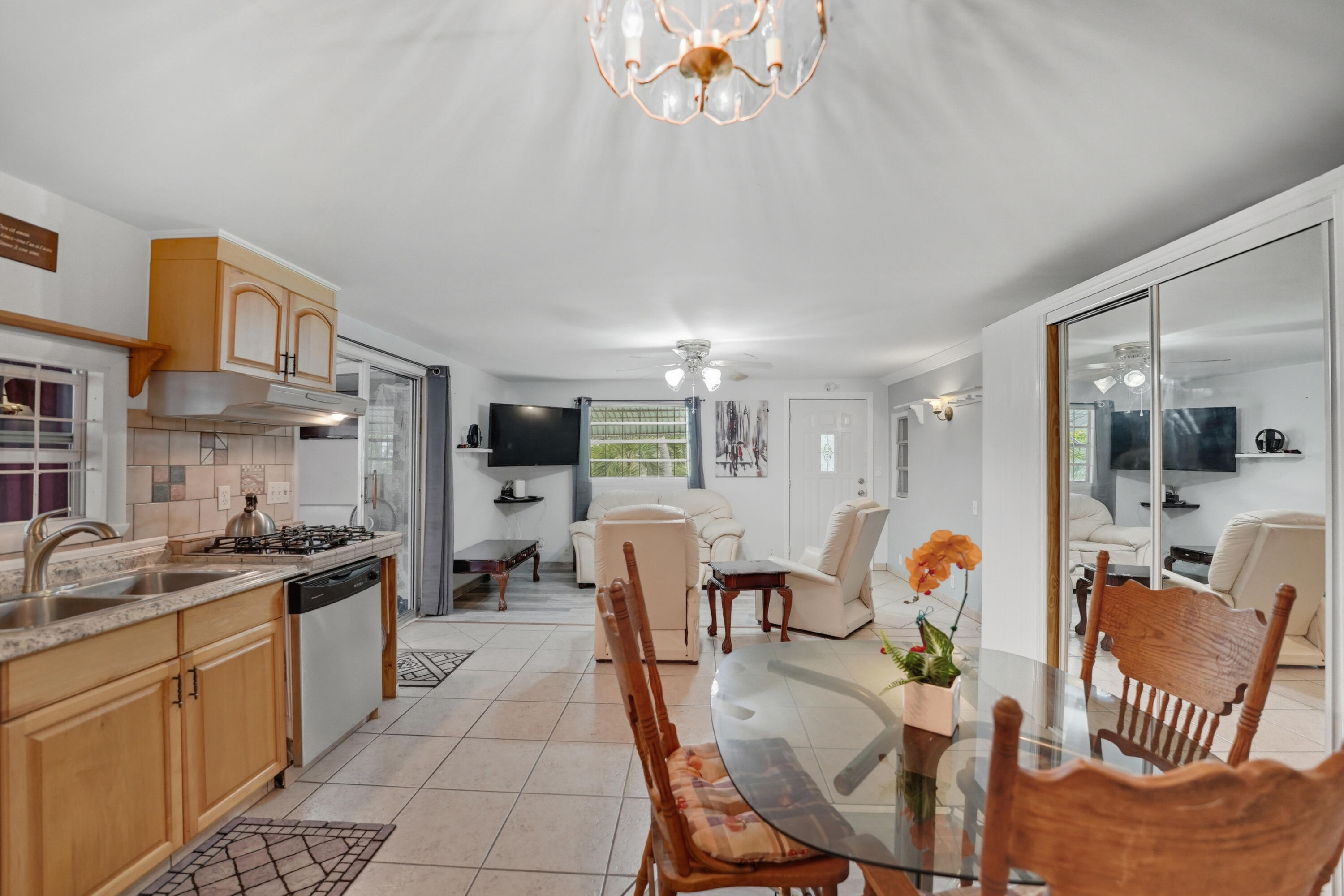 TRAILER CITY - Residential