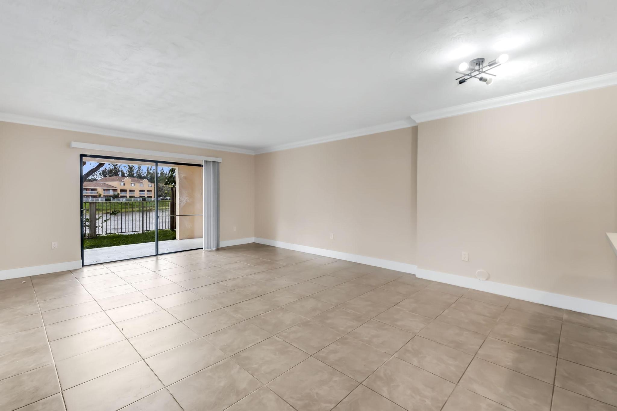 VILLAS AT LAKEVIEW CONDO - Residential Lease