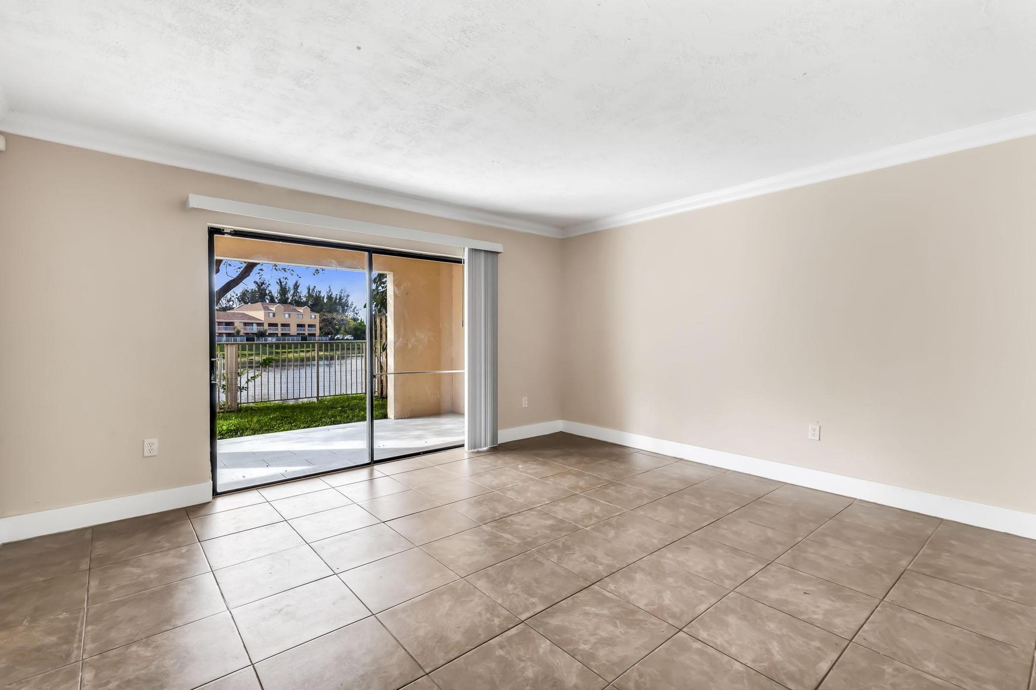 VILLAS AT LAKEVIEW CONDO - Residential Lease