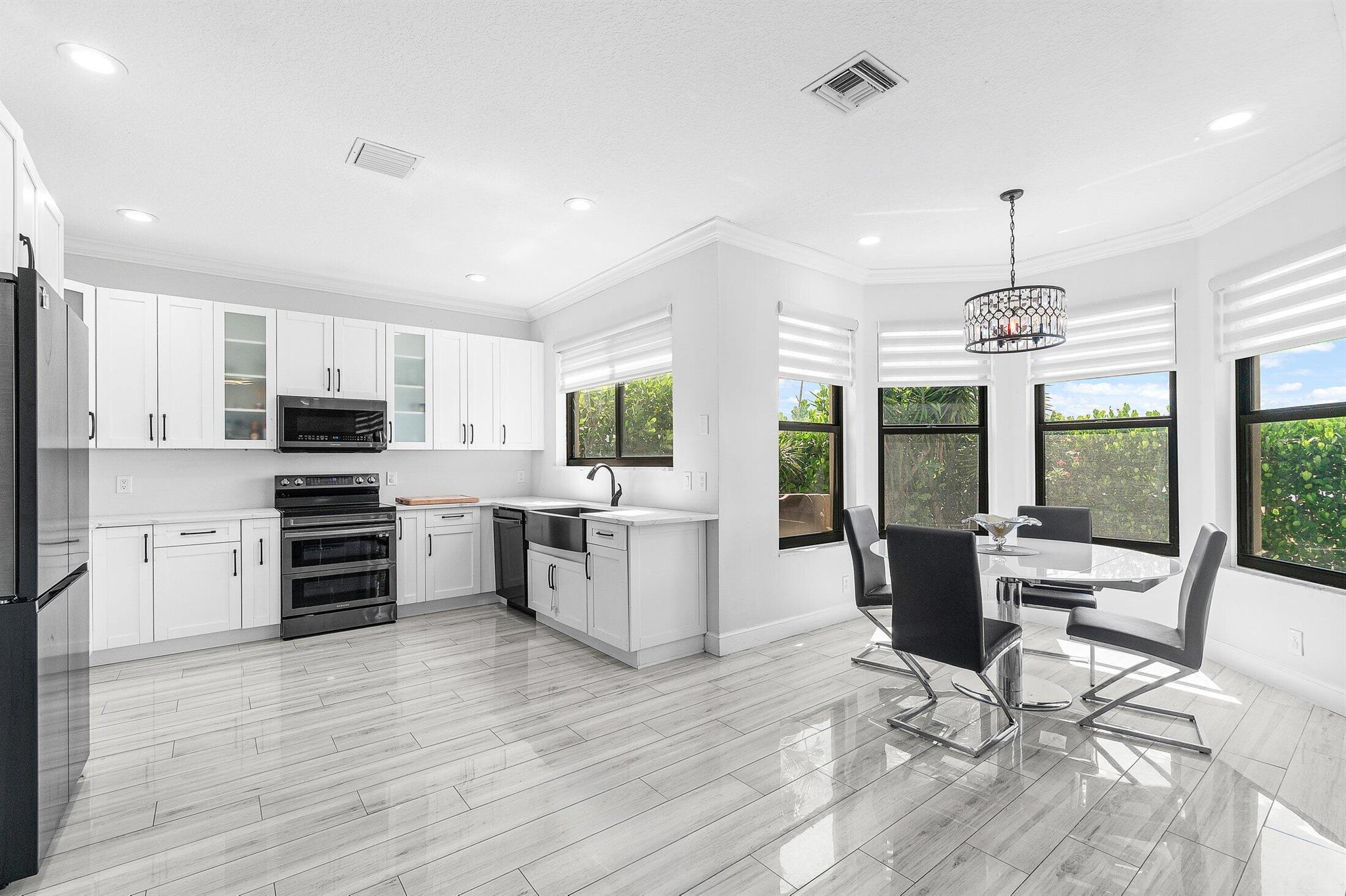 1115 Avondale Court