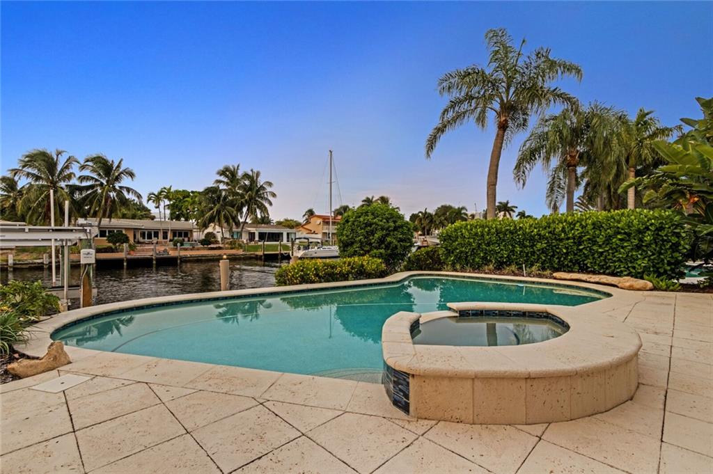 Photo of 2471 SE 12th St, Pompano Beach, FL 33062 (MLS # F10304022)
