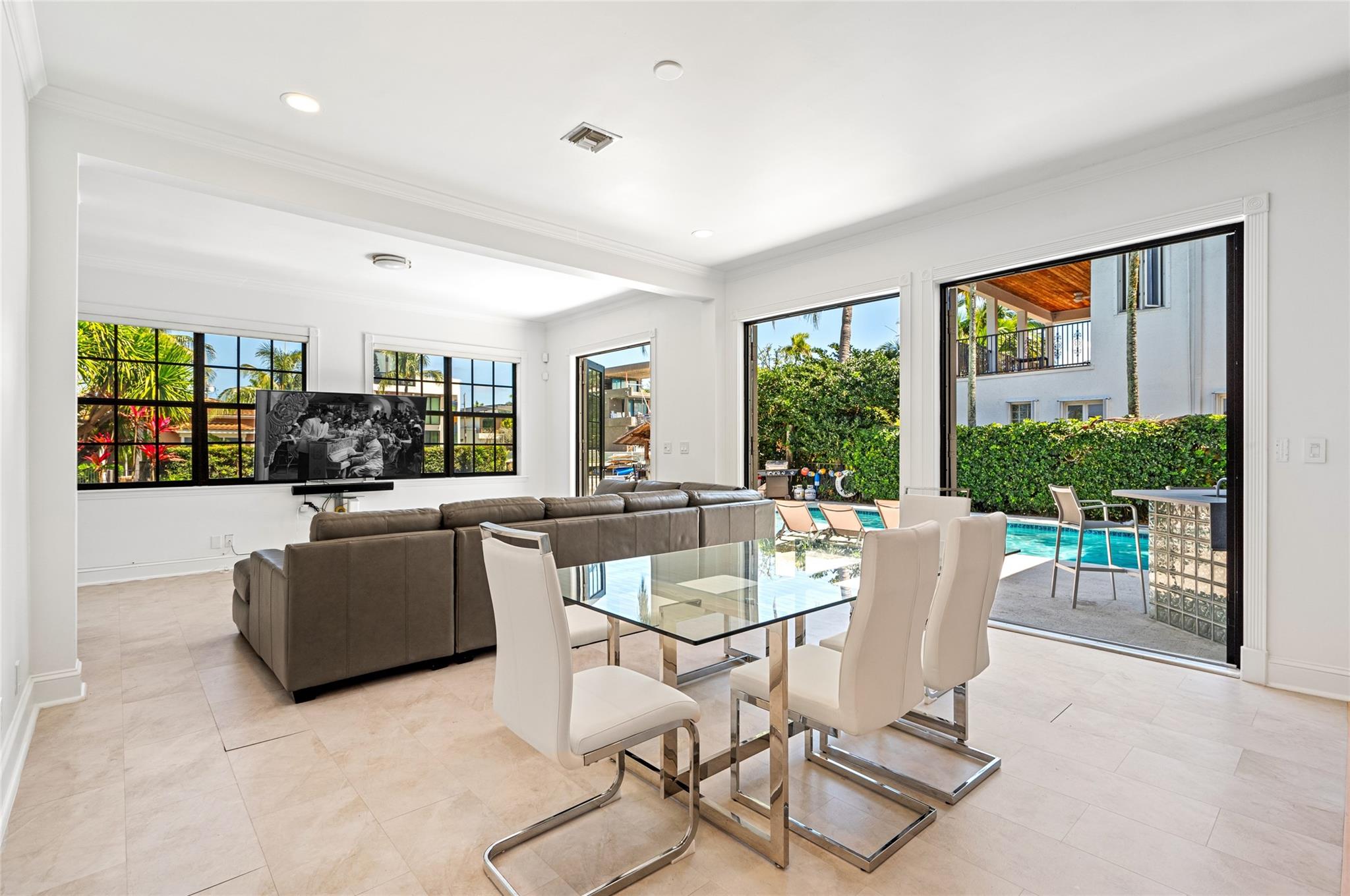 VENICE RESUB OF BLKS 5 & - Residential