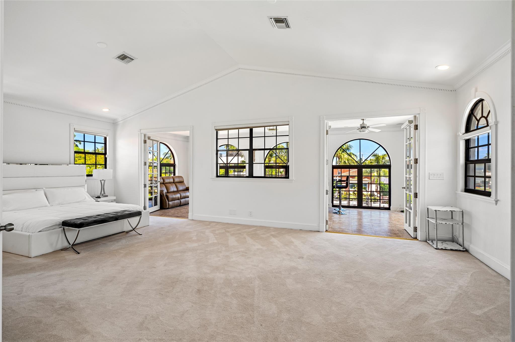 VENICE RESUB OF BLKS 5 & - Residential