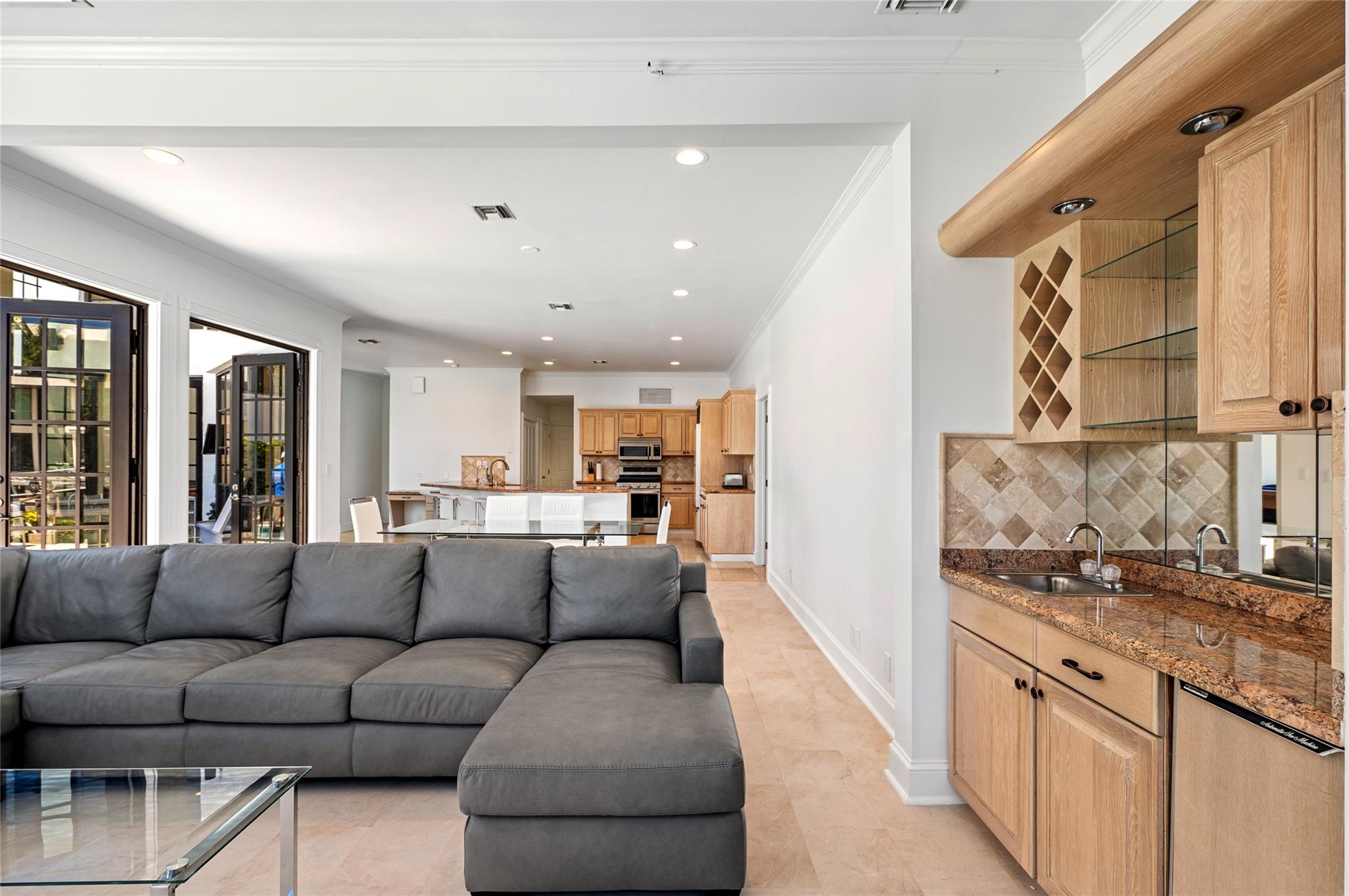 VENICE RESUB OF BLKS 5 & - Residential