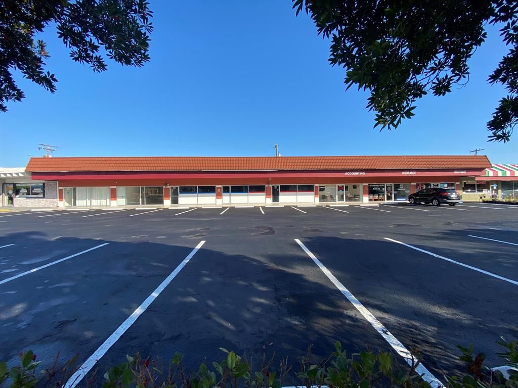 Photo of 927 Park Avenue, Lake Park, FL 33403 (MLS # R10676327)