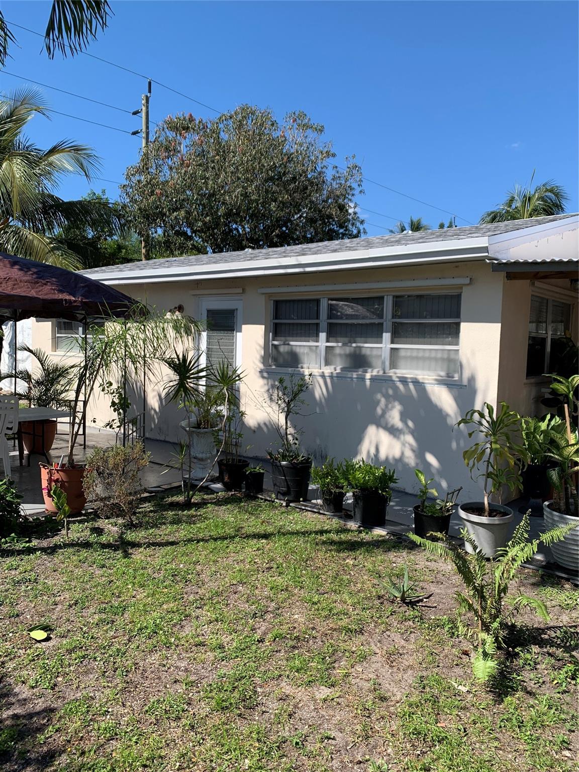 Hollywood Park 4-19 B - Residential Income