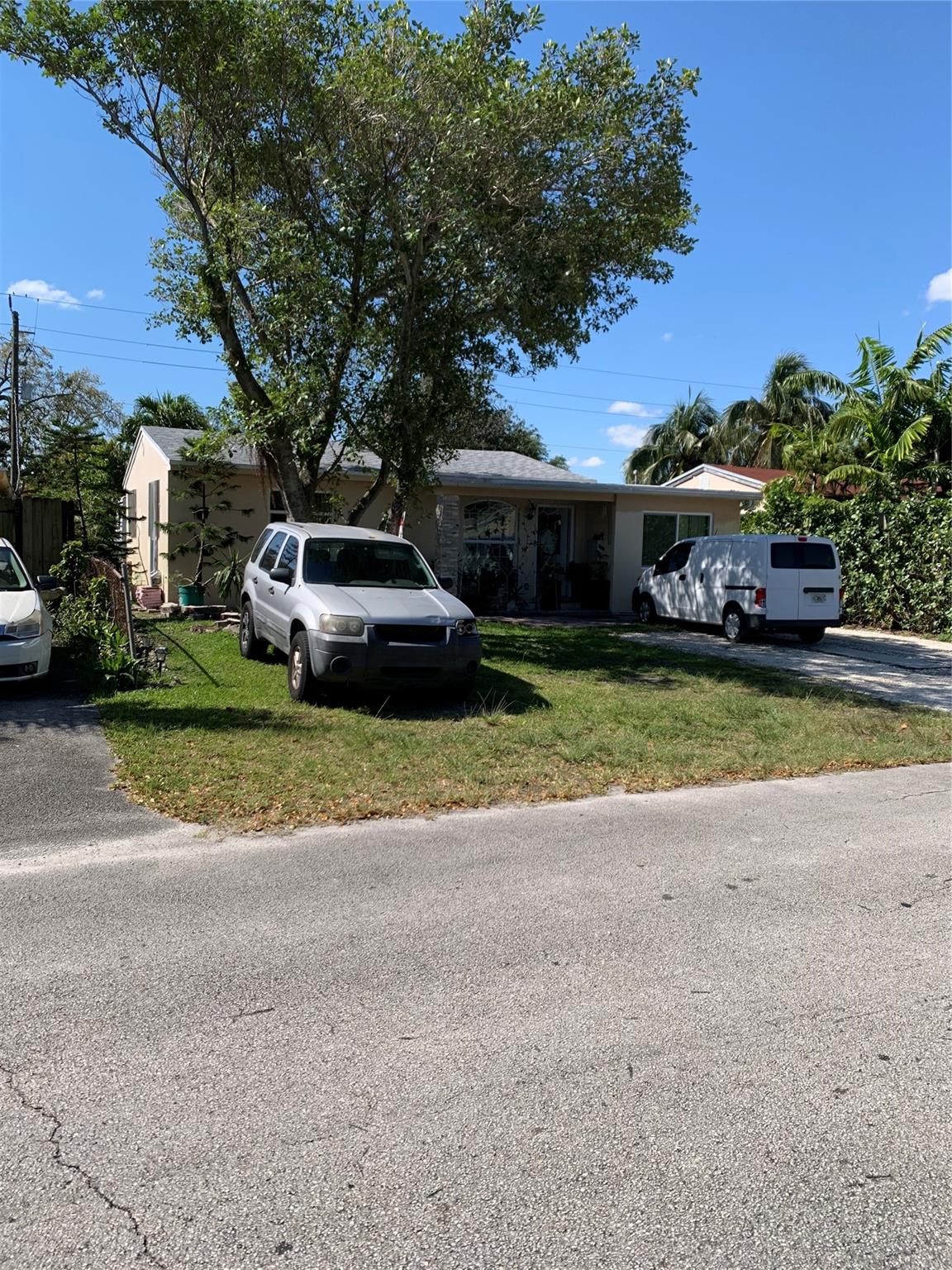 Hollywood Park 4-19 B - Residential Income