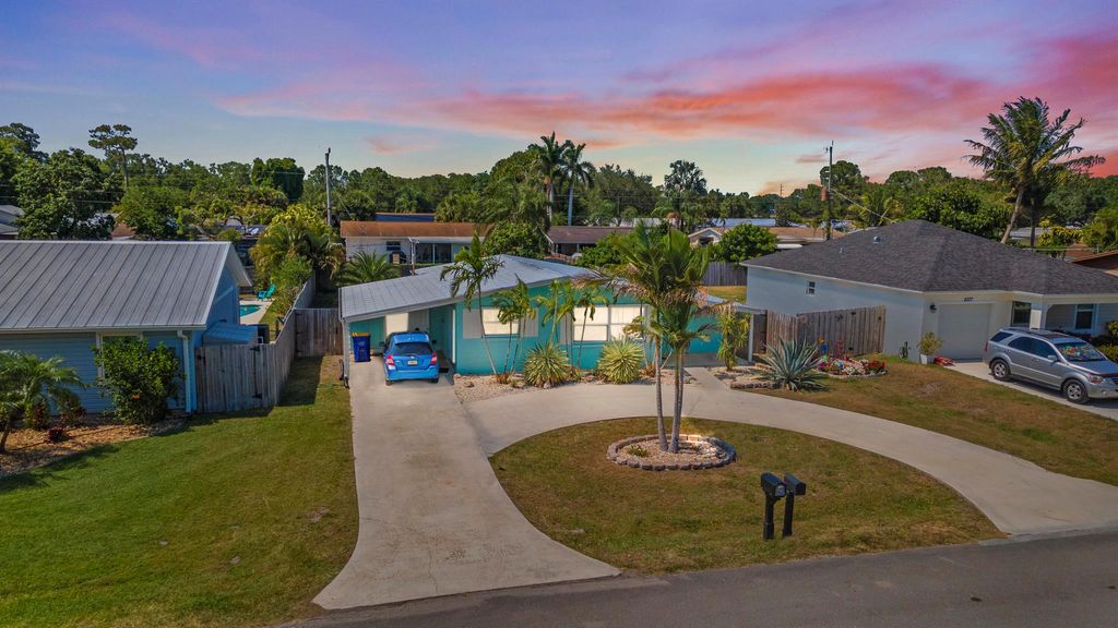 Photo of 2267 SE Monroe Street, Stuart, FL 34997 (MLS # R11084259)