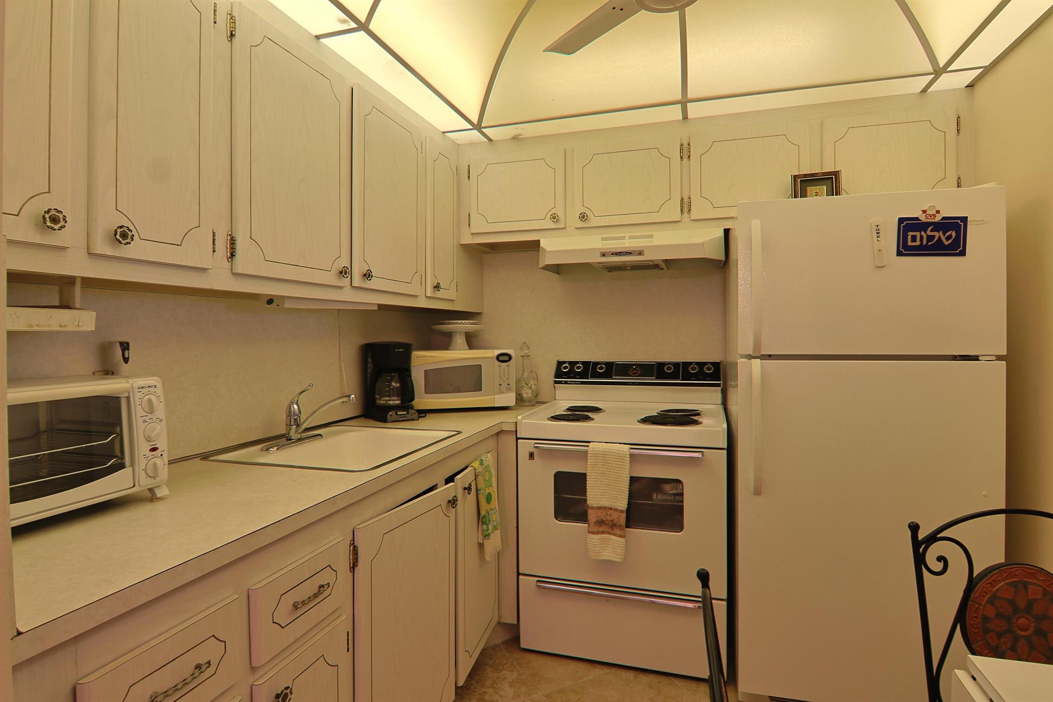 RICHMOND D CONDO - Residential