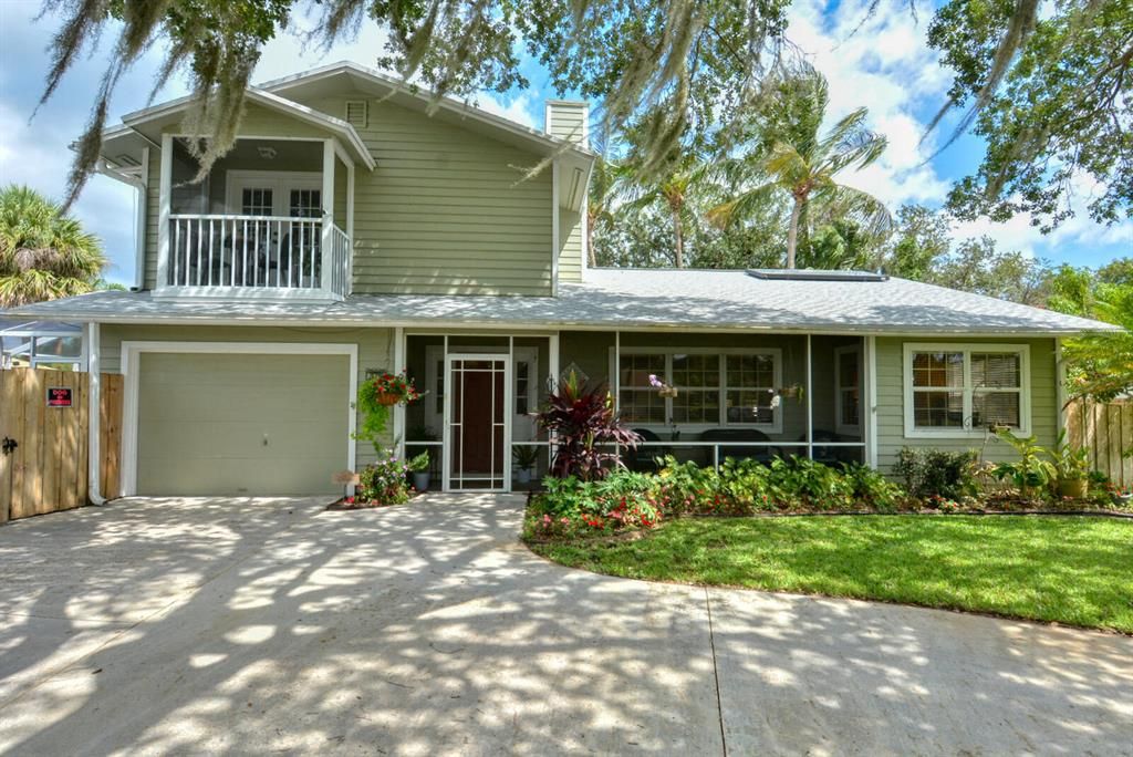 Photo of 379 SW Harbor Street, Stuart, FL 34997 (MLS # R10802672)