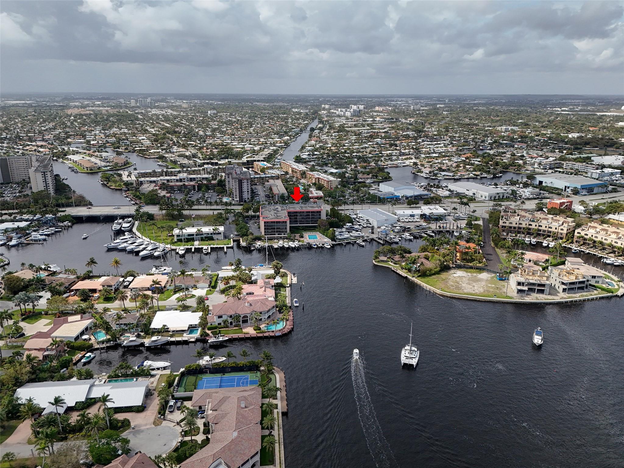BAY YACHT CLUB - Residential