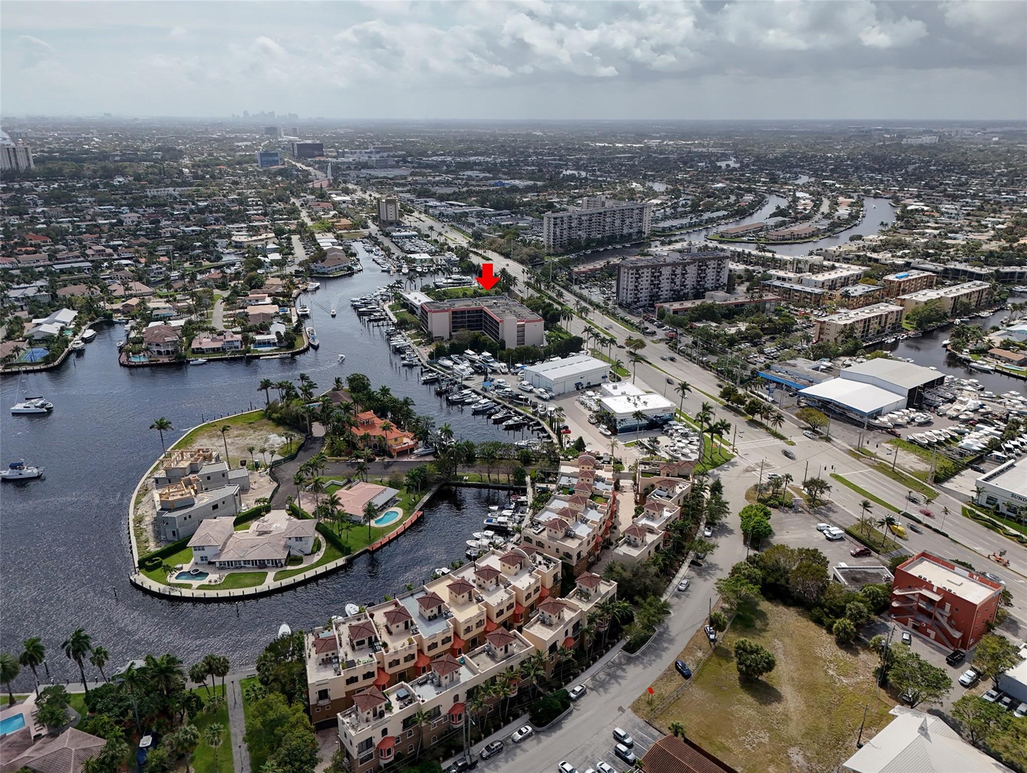 BAY YACHT CLUB - Residential