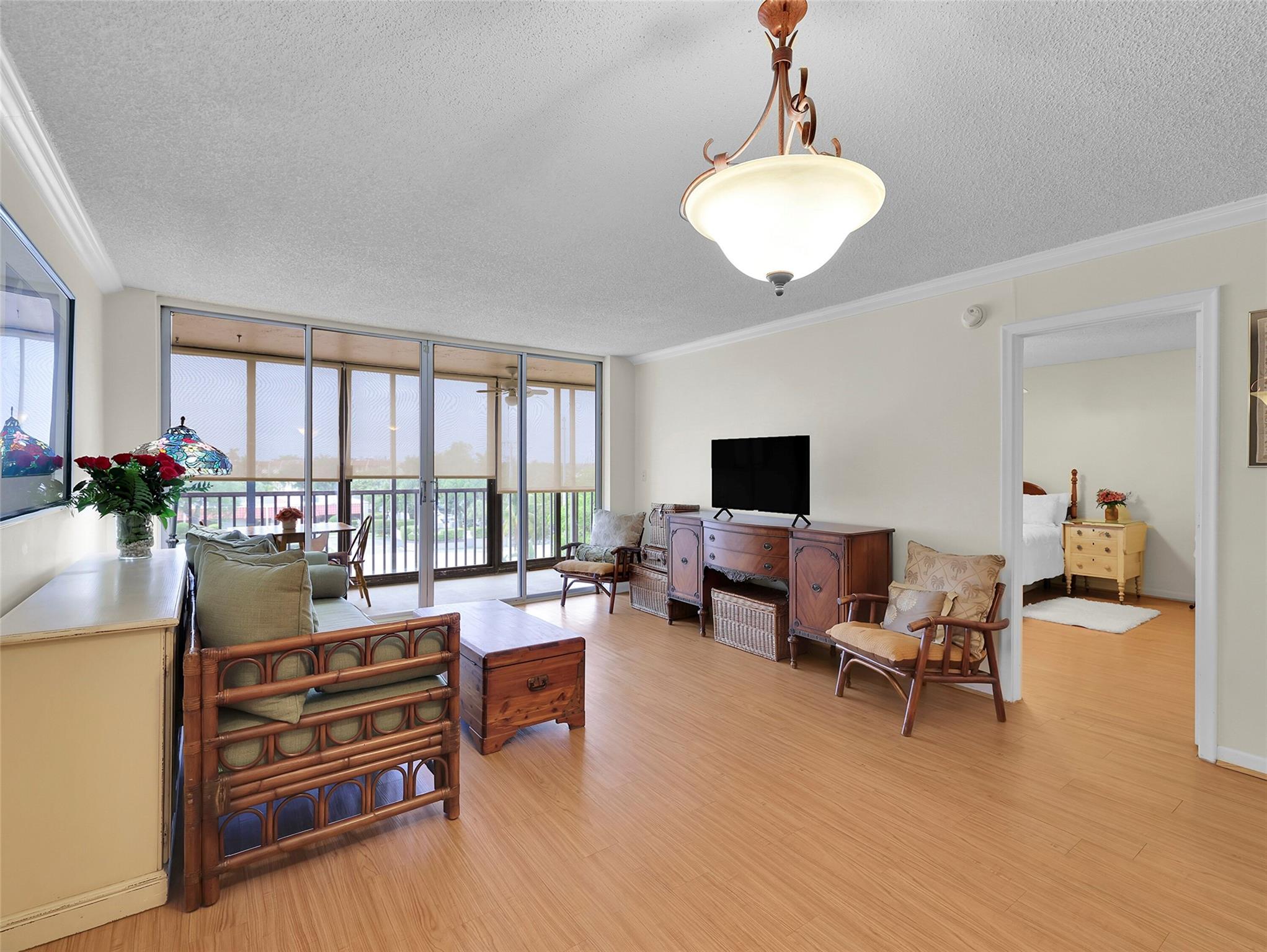 BAY YACHT CLUB - Residential