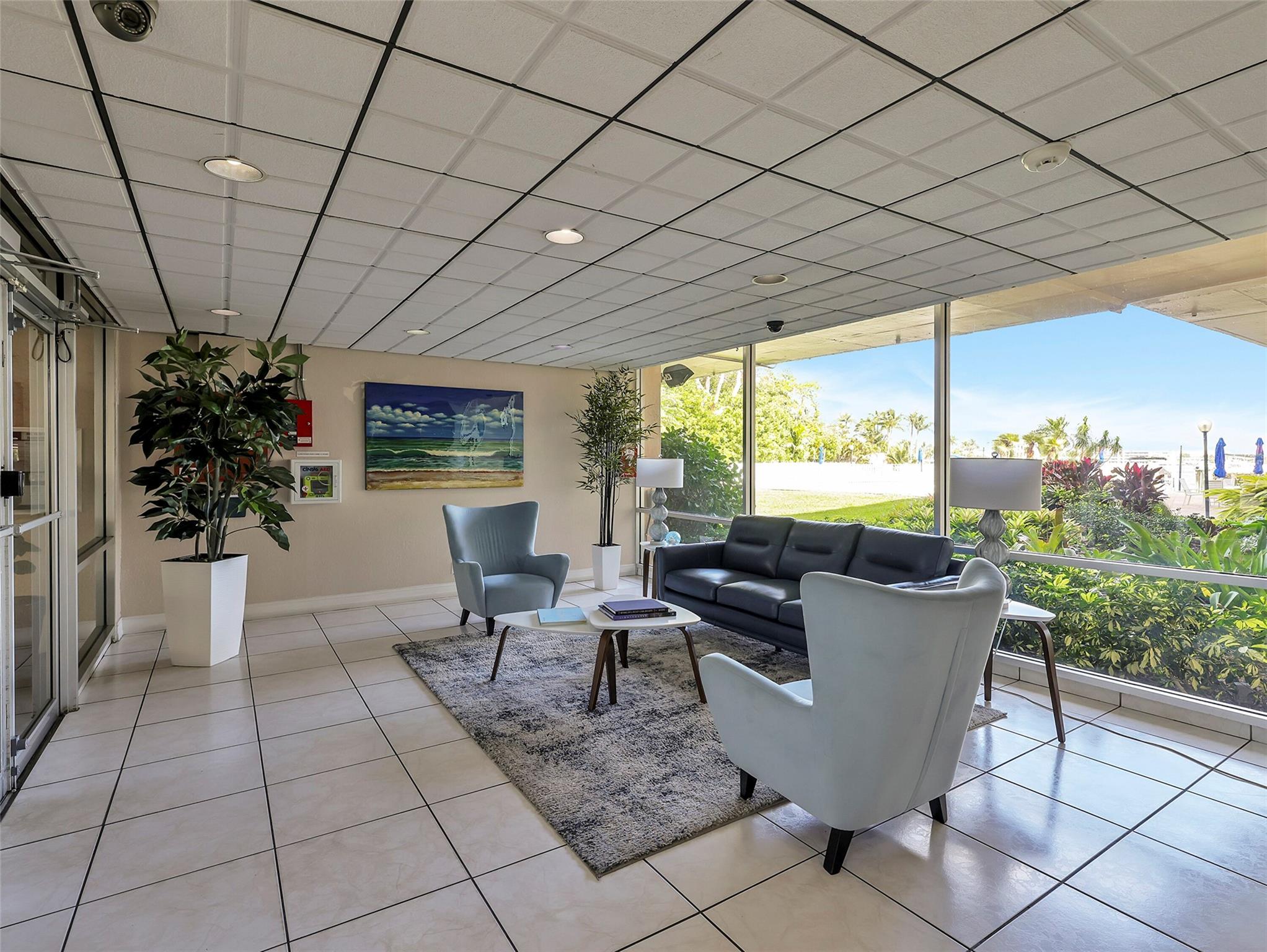 BAY YACHT CLUB - Residential