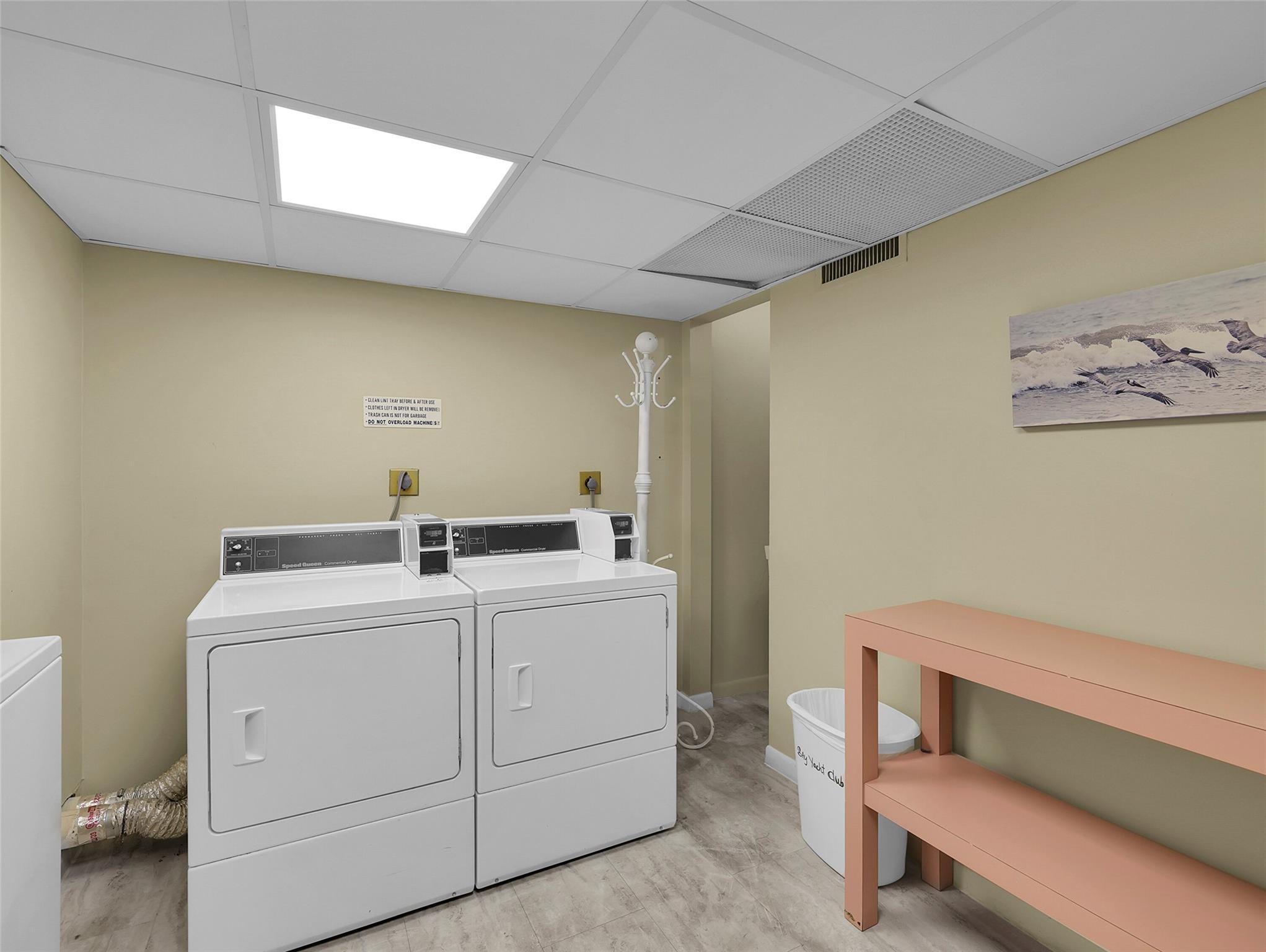 BAY YACHT CLUB - Residential