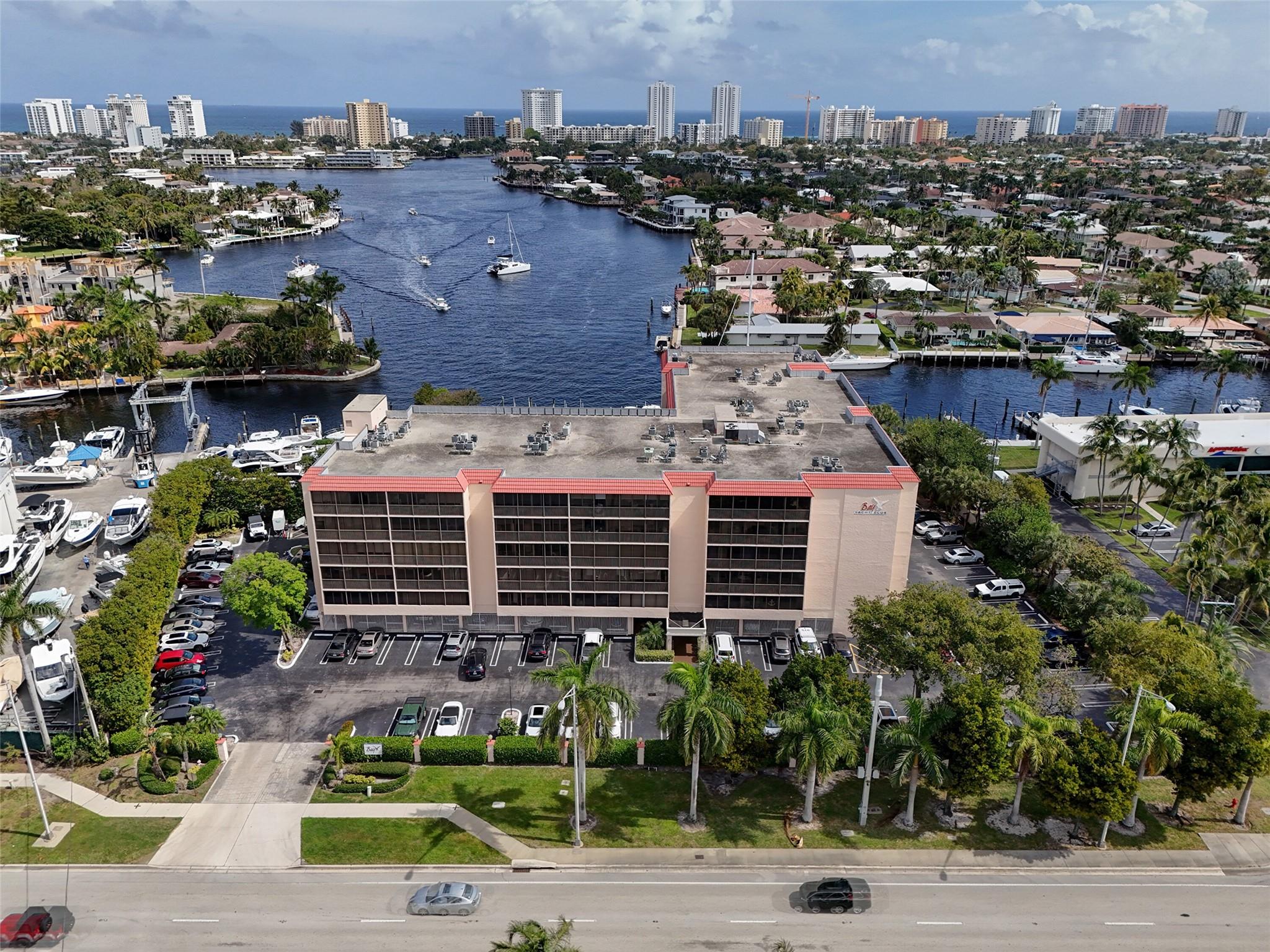 BAY YACHT CLUB - Residential