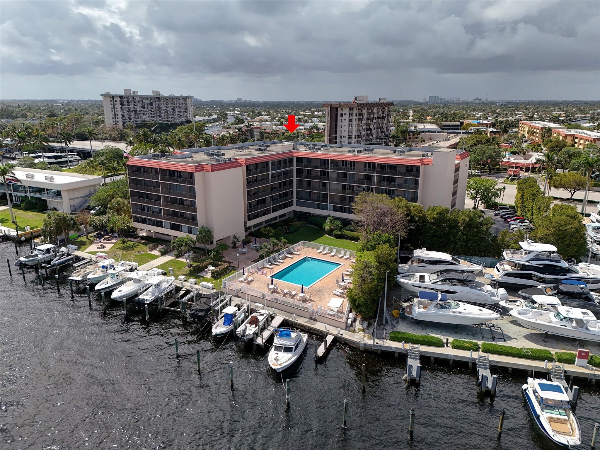 BAY YACHT CLUB - Residential