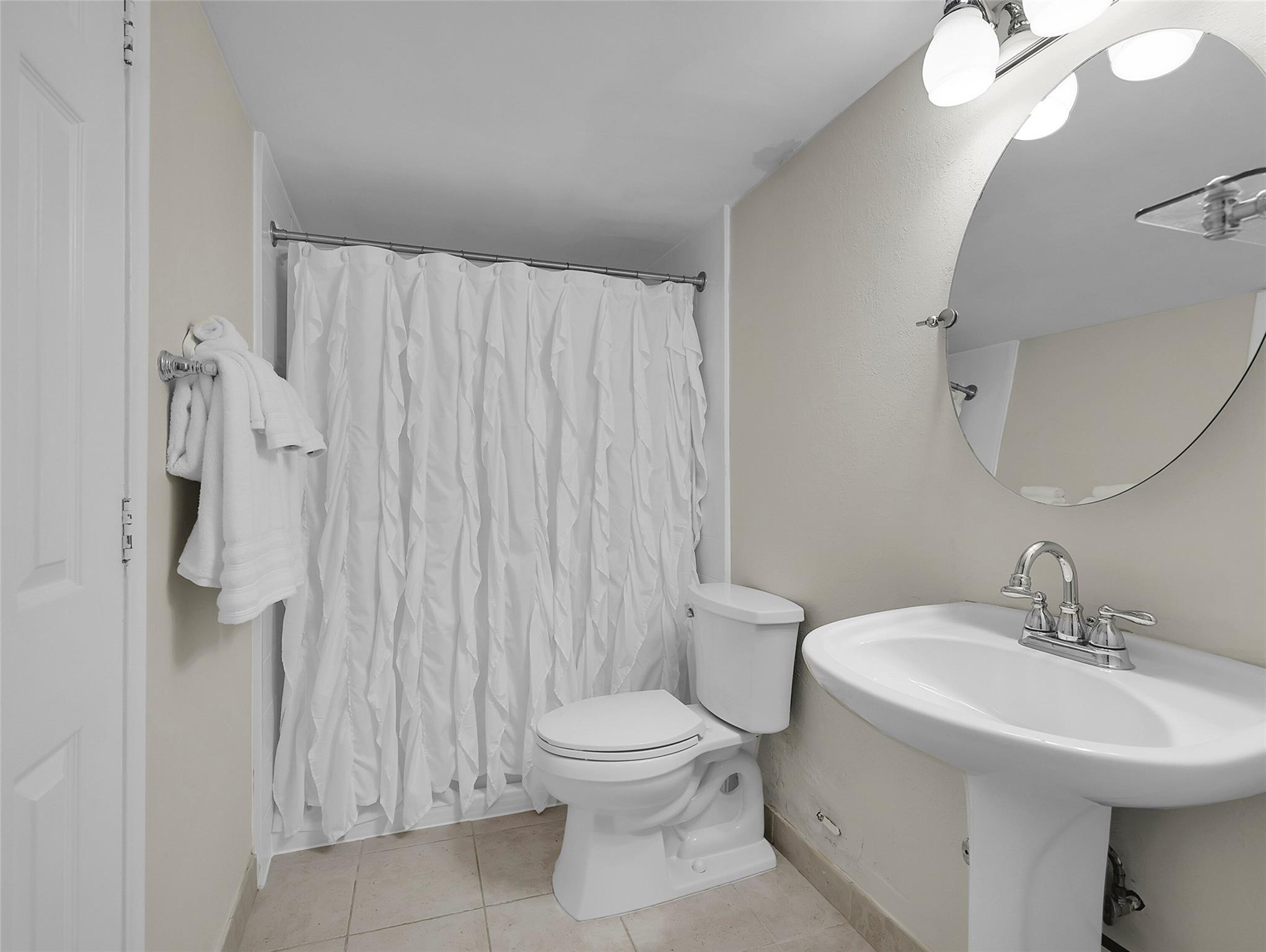 BAY YACHT CLUB - Residential