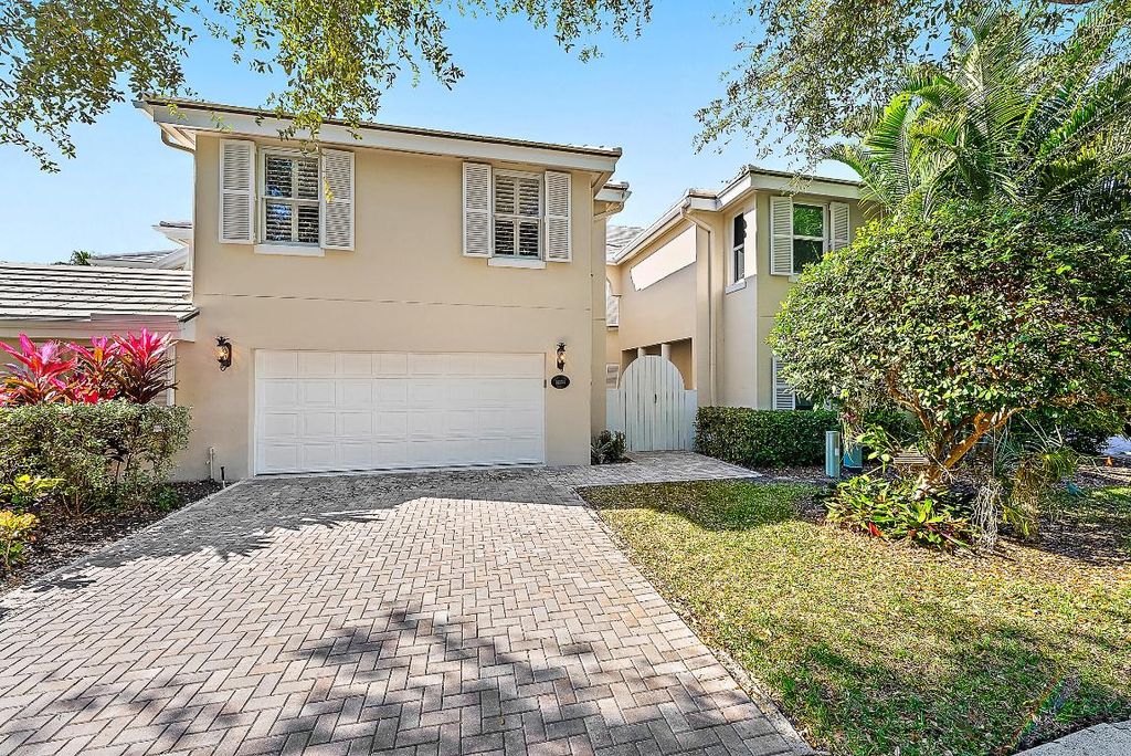 Photo of 14354 Cypress Island Circle, Palm Beach Gardens, FL 33410 (MLS # R11149187)