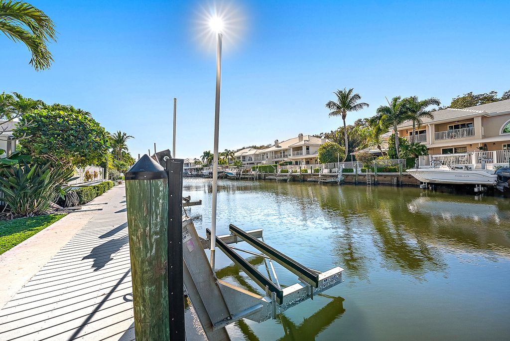 Photo of 14354 Cypress Island Circle, Palm Beach Gardens, FL 33410 (MLS # R11149187)