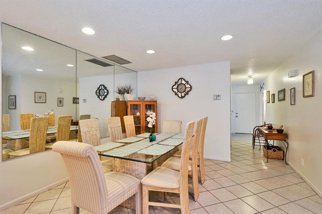 BOCA LAKES CONDO - Residential