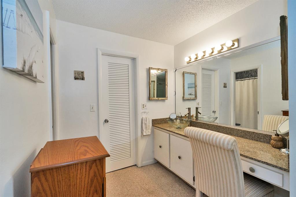 BOCA LAKES CONDO - Residential