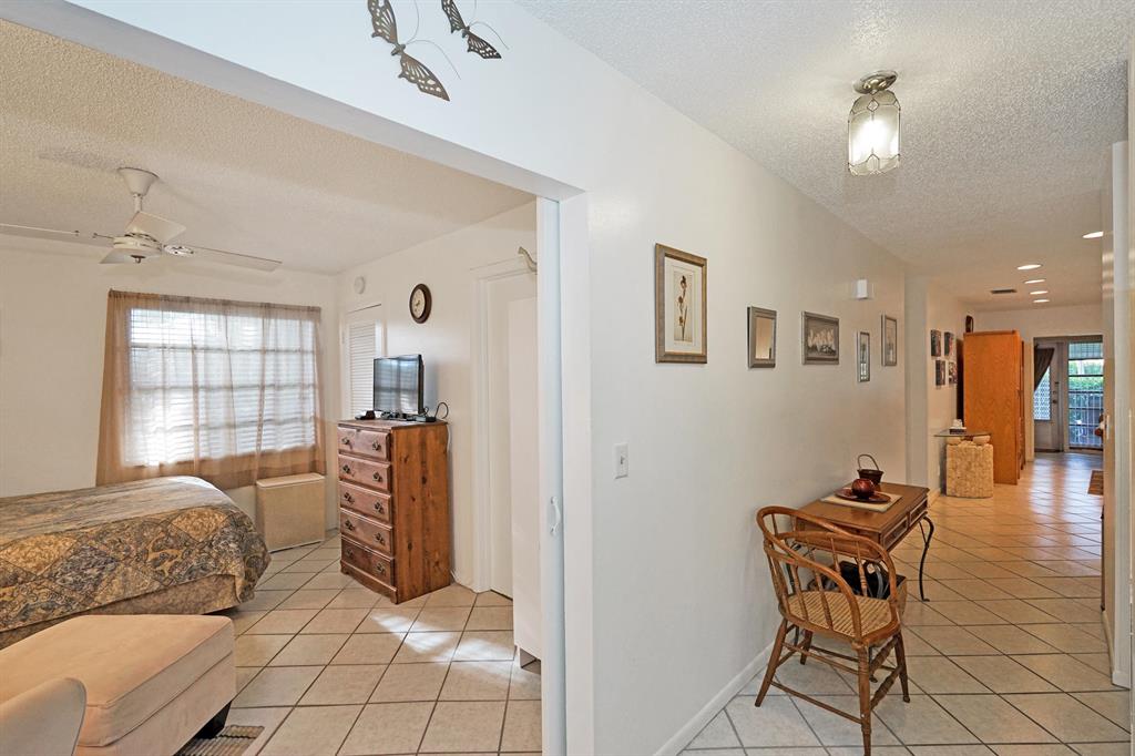 BOCA LAKES CONDO - Residential