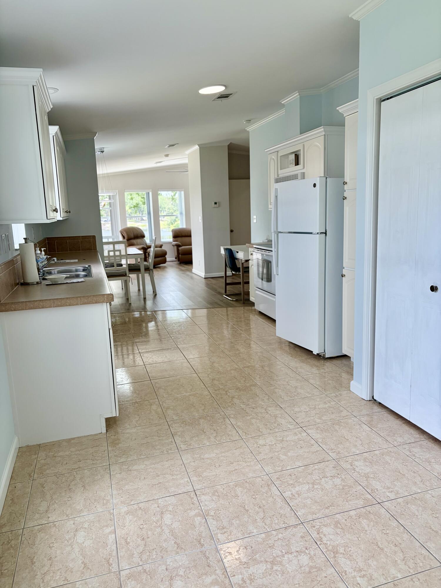 Spanish Laakes Riverfront - Residential