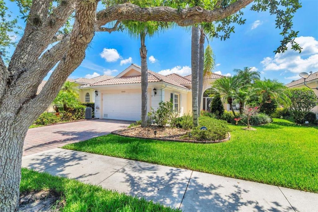 Photo of 8343 SE Angelina Court, Hobe Sound, FL 33455 (MLS # R11127348)