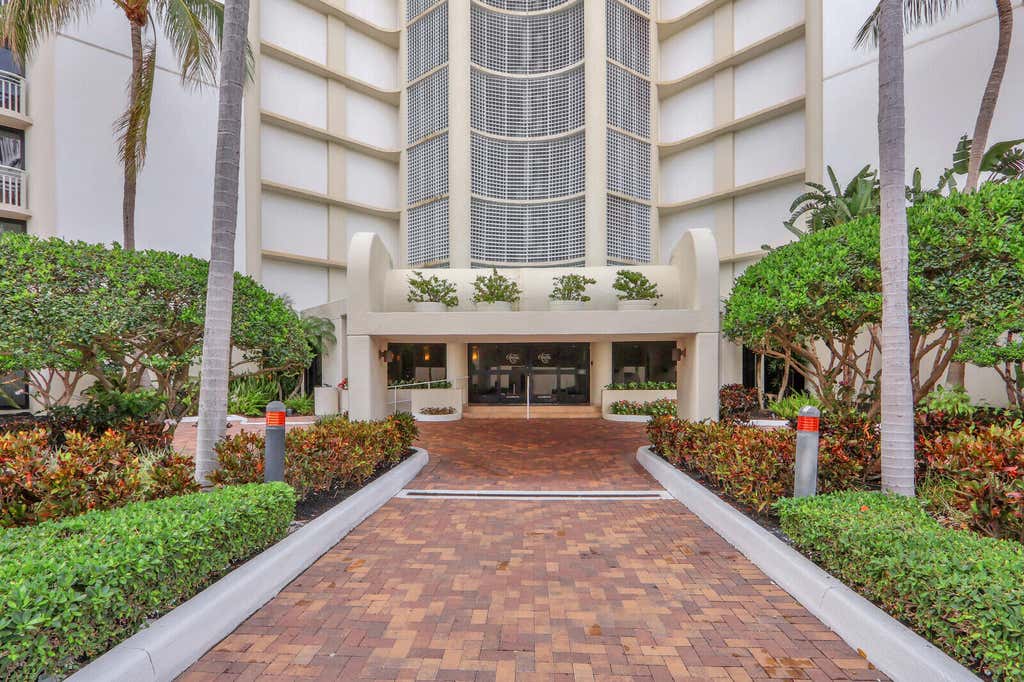 Photo of 3000 N Ocean Drive #7h, Singer Island, FL 33404 (MLS # B26036442)
