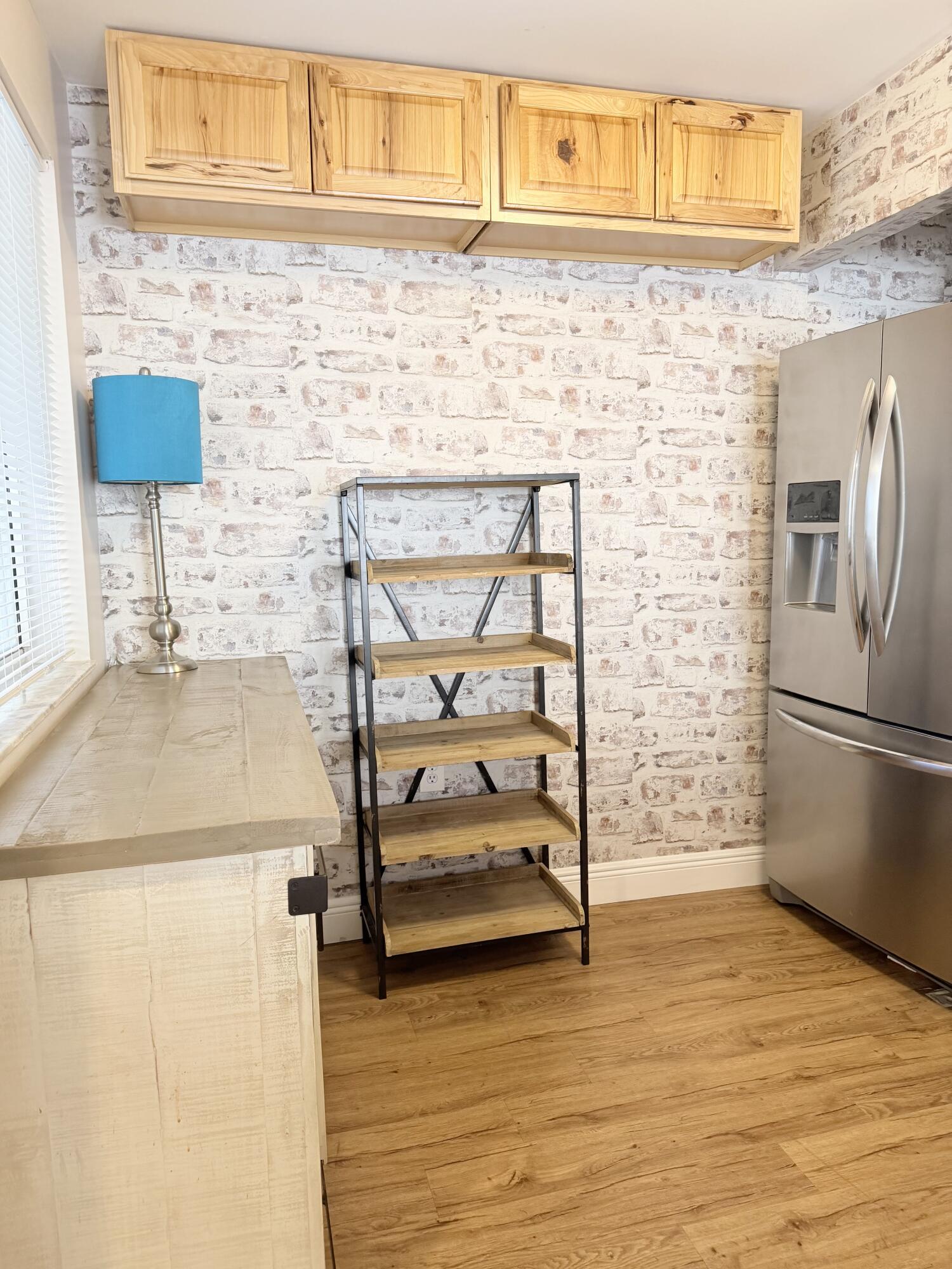 STERLING VILLAGES OF PALM BEACH LAKES CONDO - Residential Lease