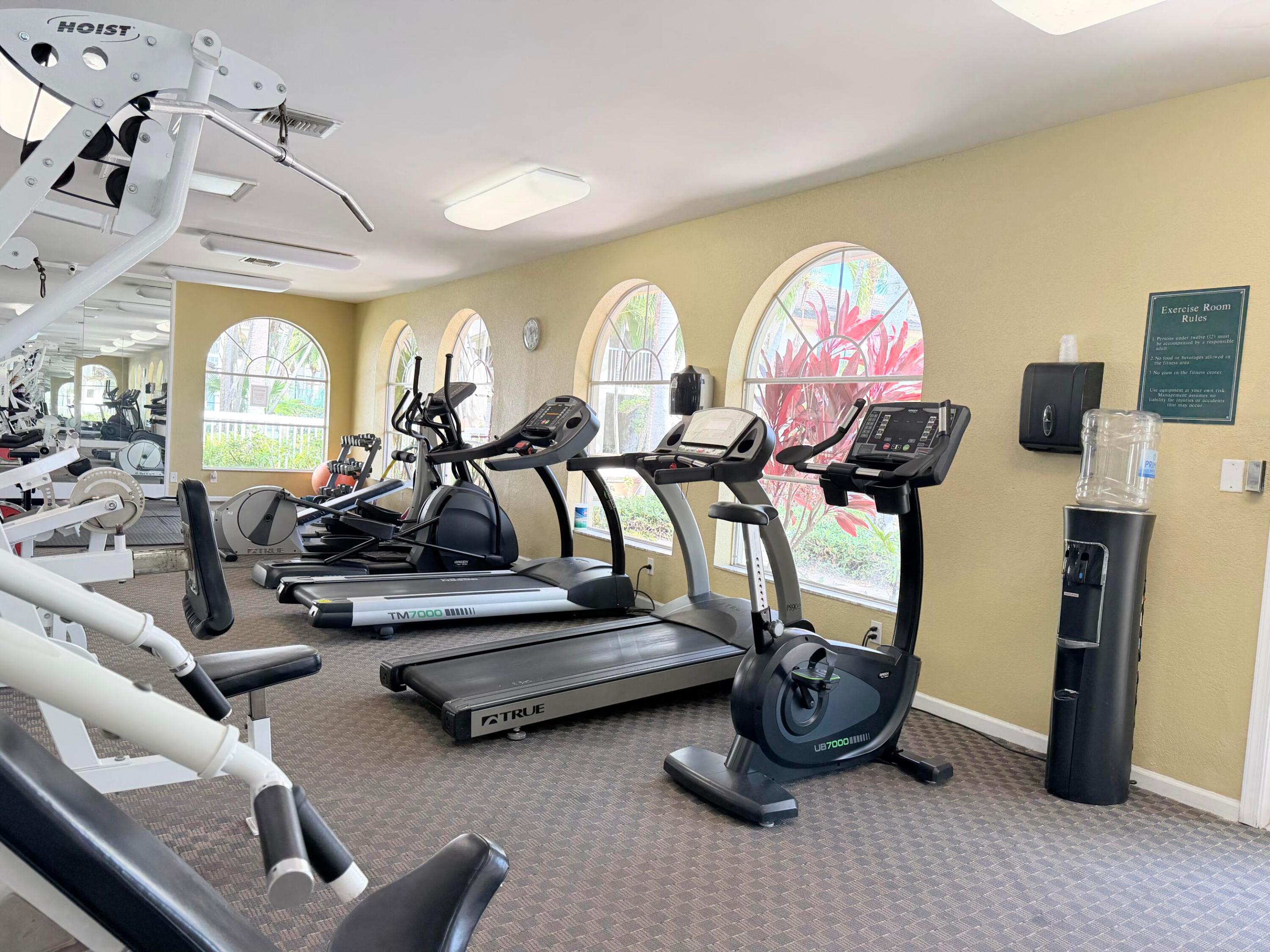 STERLING VILLAGES OF PALM BEACH LAKES CONDO - Residential Lease