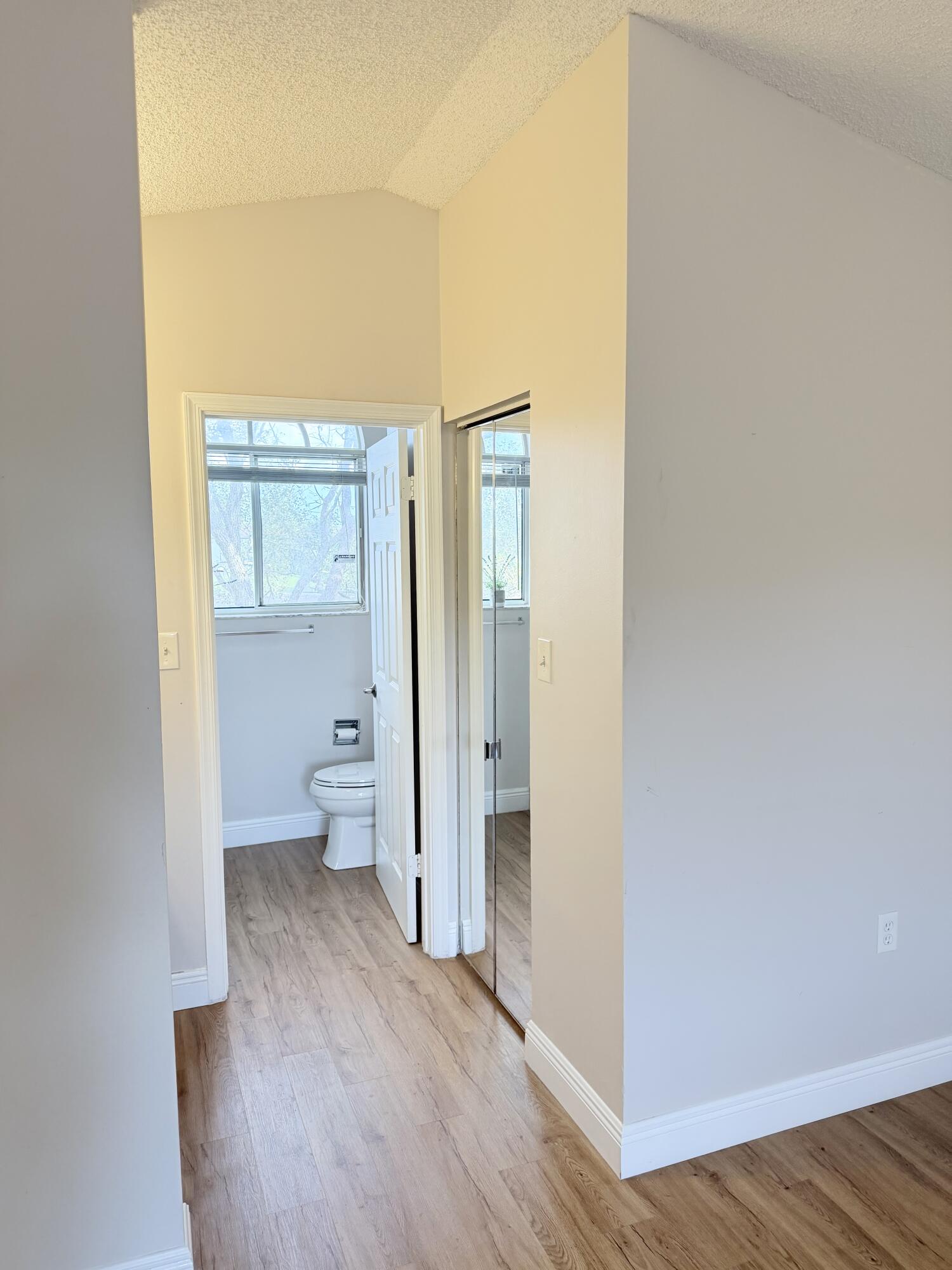 STERLING VILLAGES OF PALM BEACH LAKES CONDO - Residential Lease