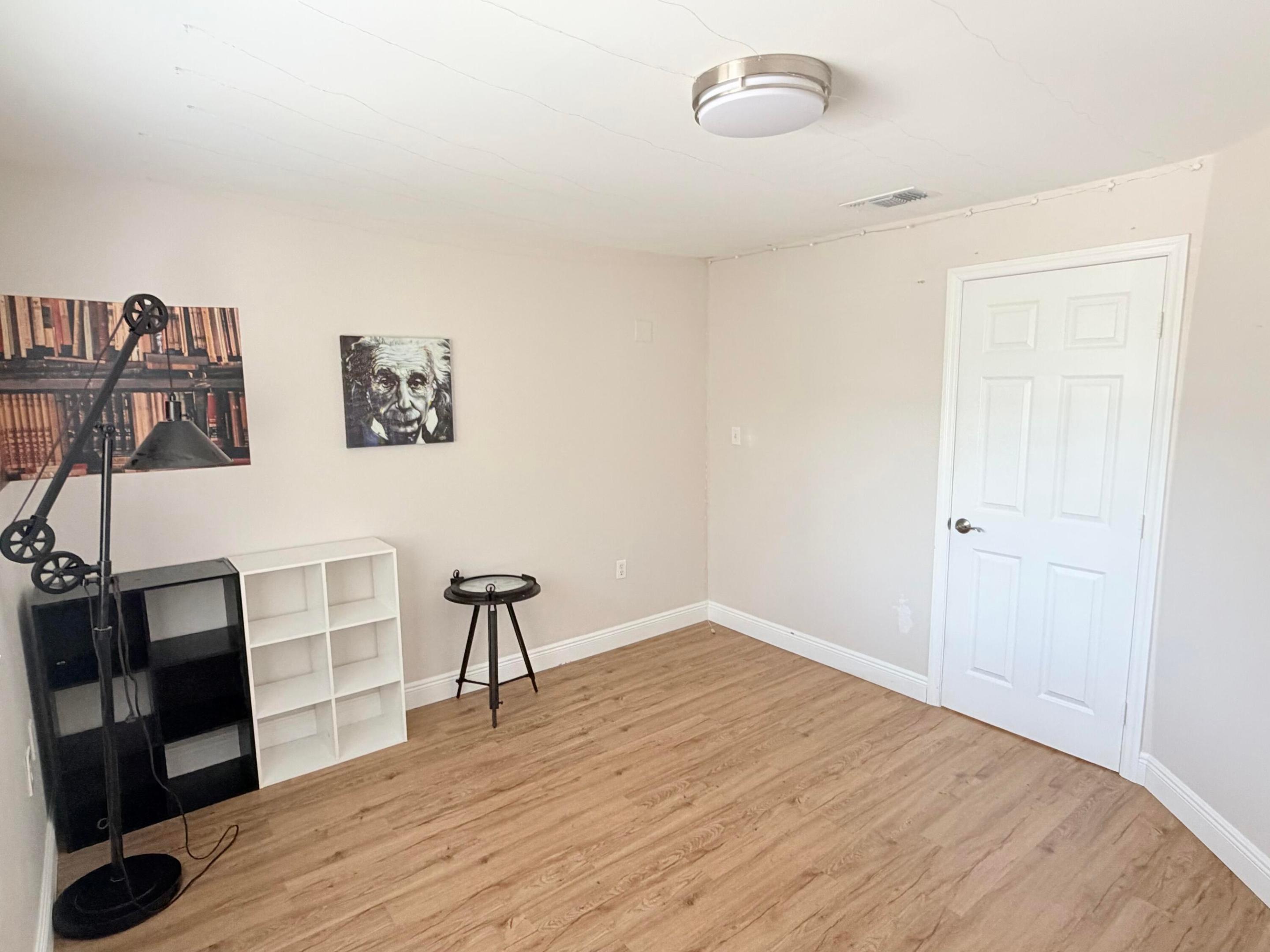 STERLING VILLAGES OF PALM BEACH LAKES CONDO - Residential Lease