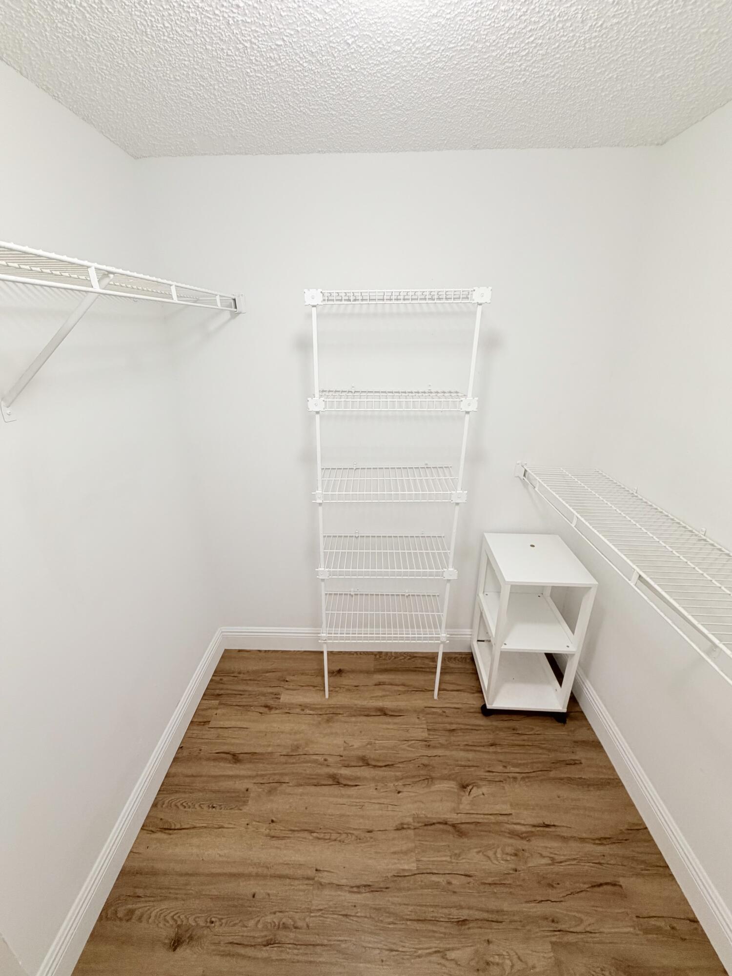 STERLING VILLAGES OF PALM BEACH LAKES CONDO - Residential Lease