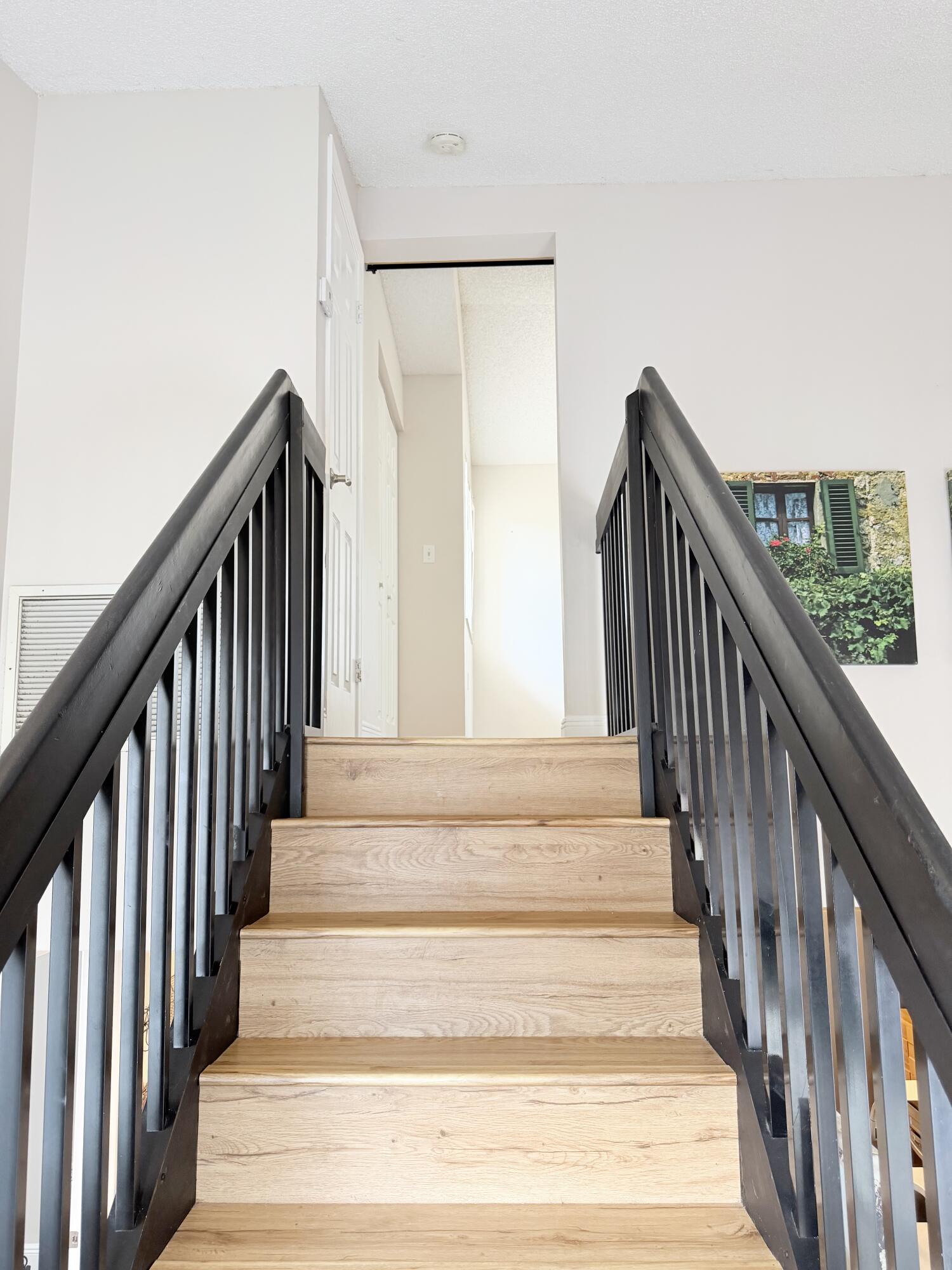 STERLING VILLAGES OF PALM BEACH LAKES CONDO - Residential Lease