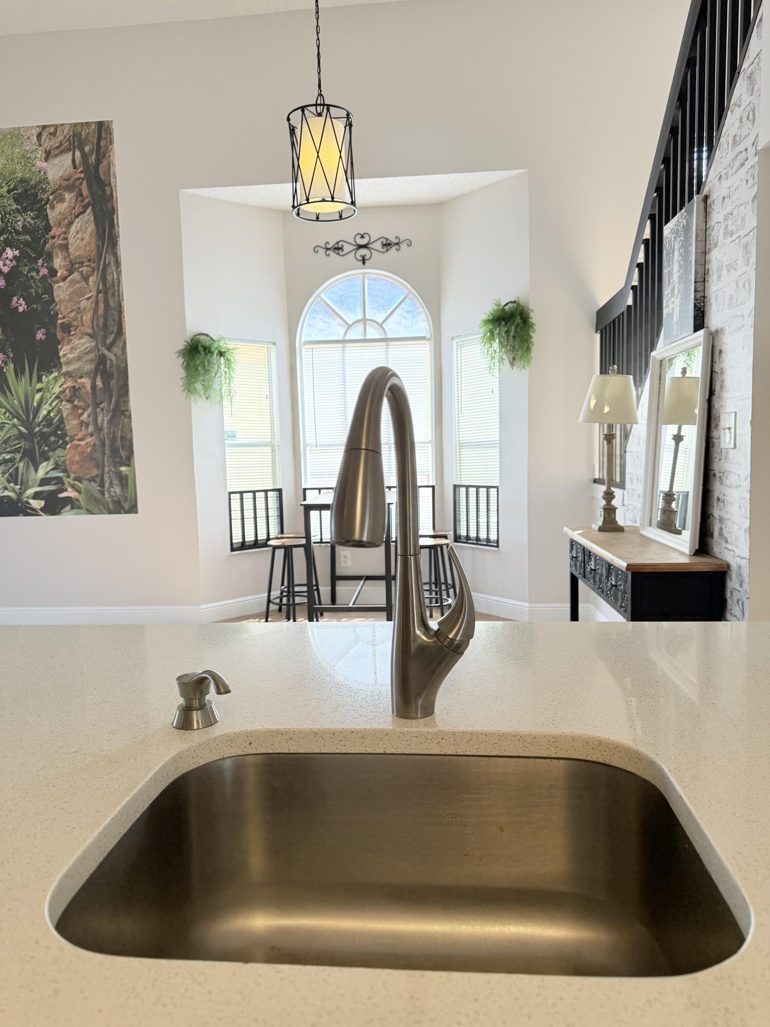 STERLING VILLAGES OF PALM BEACH LAKES CONDO - Residential Lease