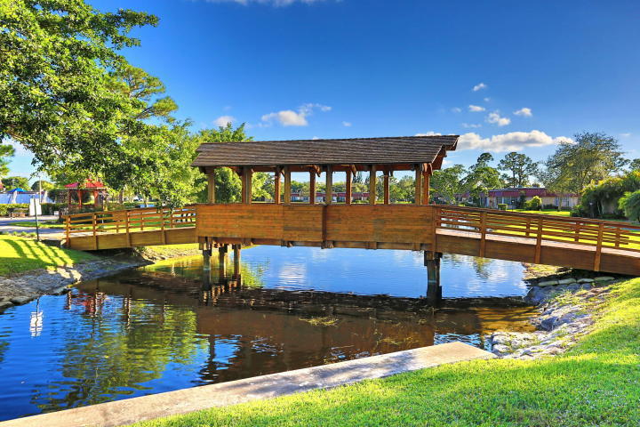 COVERED BRIDGE - Residential