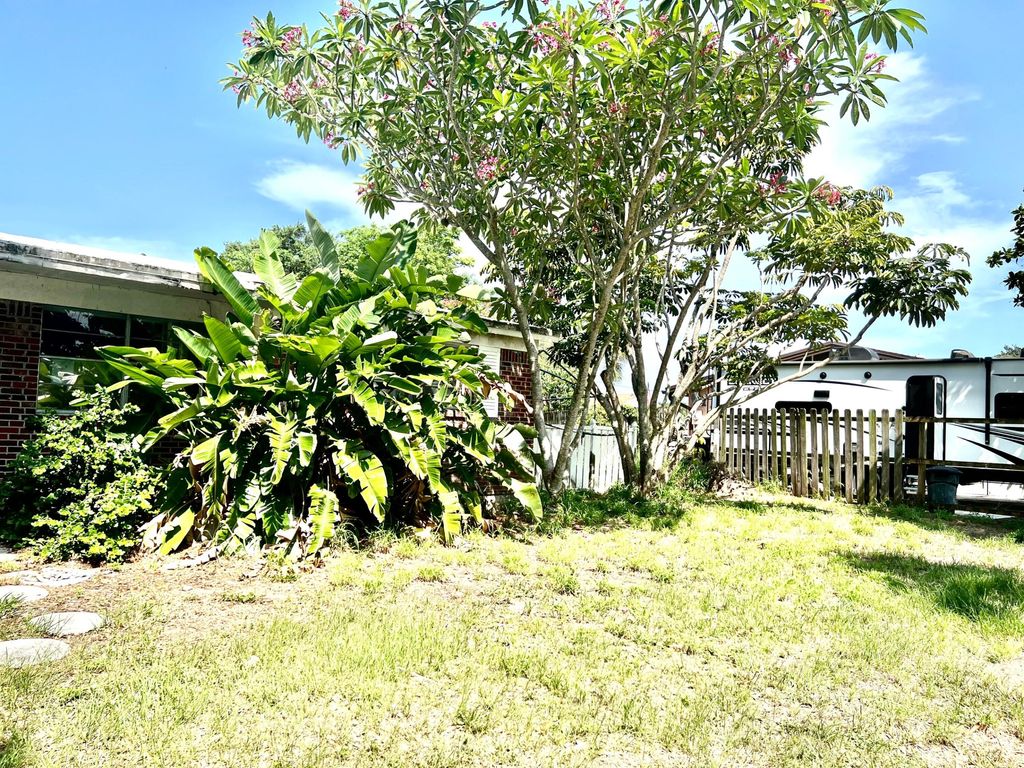 Photo of 3063 Grove Road, Palm Beach Gardens, FL 33410 (MLS # R10816897)