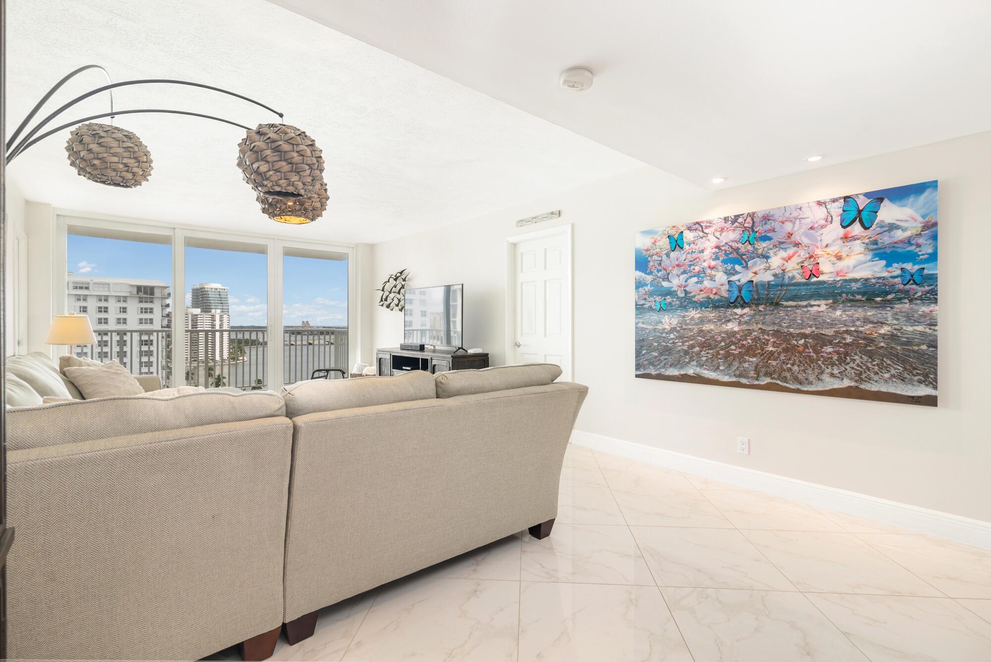 RAPALLO SOUTH COND - Residential