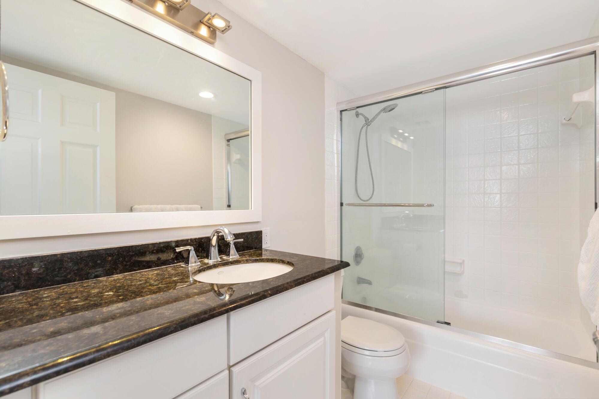 RAPALLO SOUTH COND - Residential